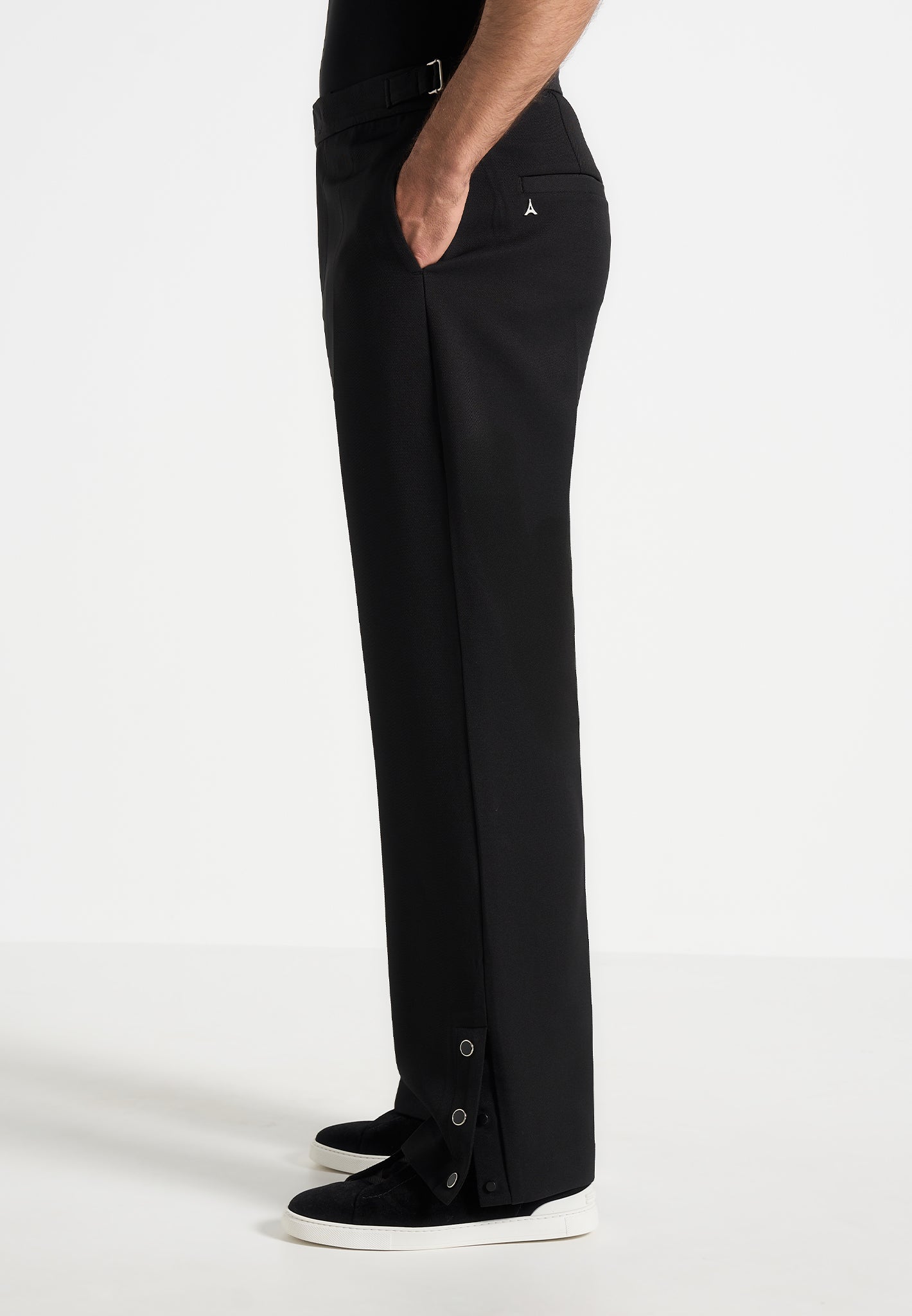 Boris - Relaxed Fit Tailored Button Cuff Trousers - Black | Manire De Voir USA Boris - Relaxed Fit Tailored Button Cuff Trousers - Black | Manire De Voir USA
