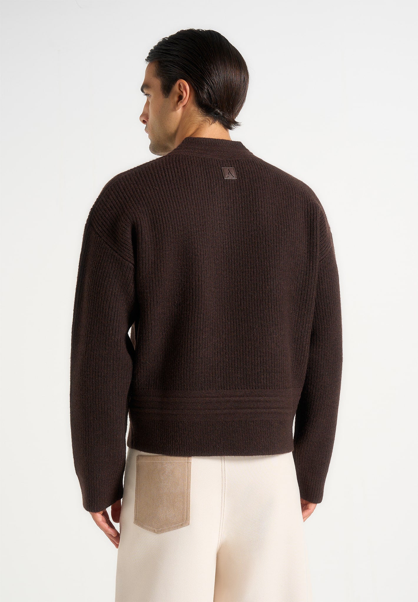 Rémi - V-Neck Signature Knit Jumper - Brown