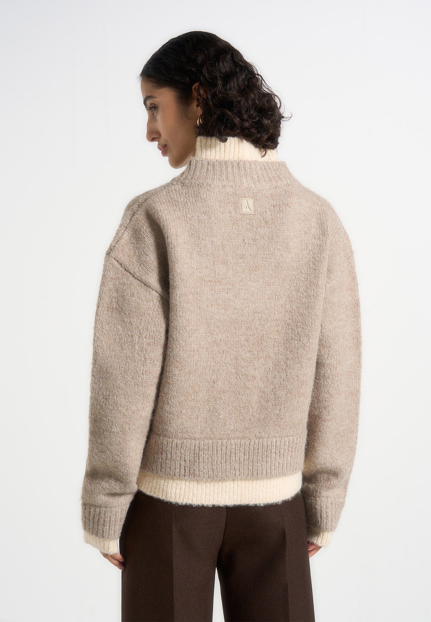 Jacques - Unisex Double Layer V-Neck Knit Jumper - Beige/Cream