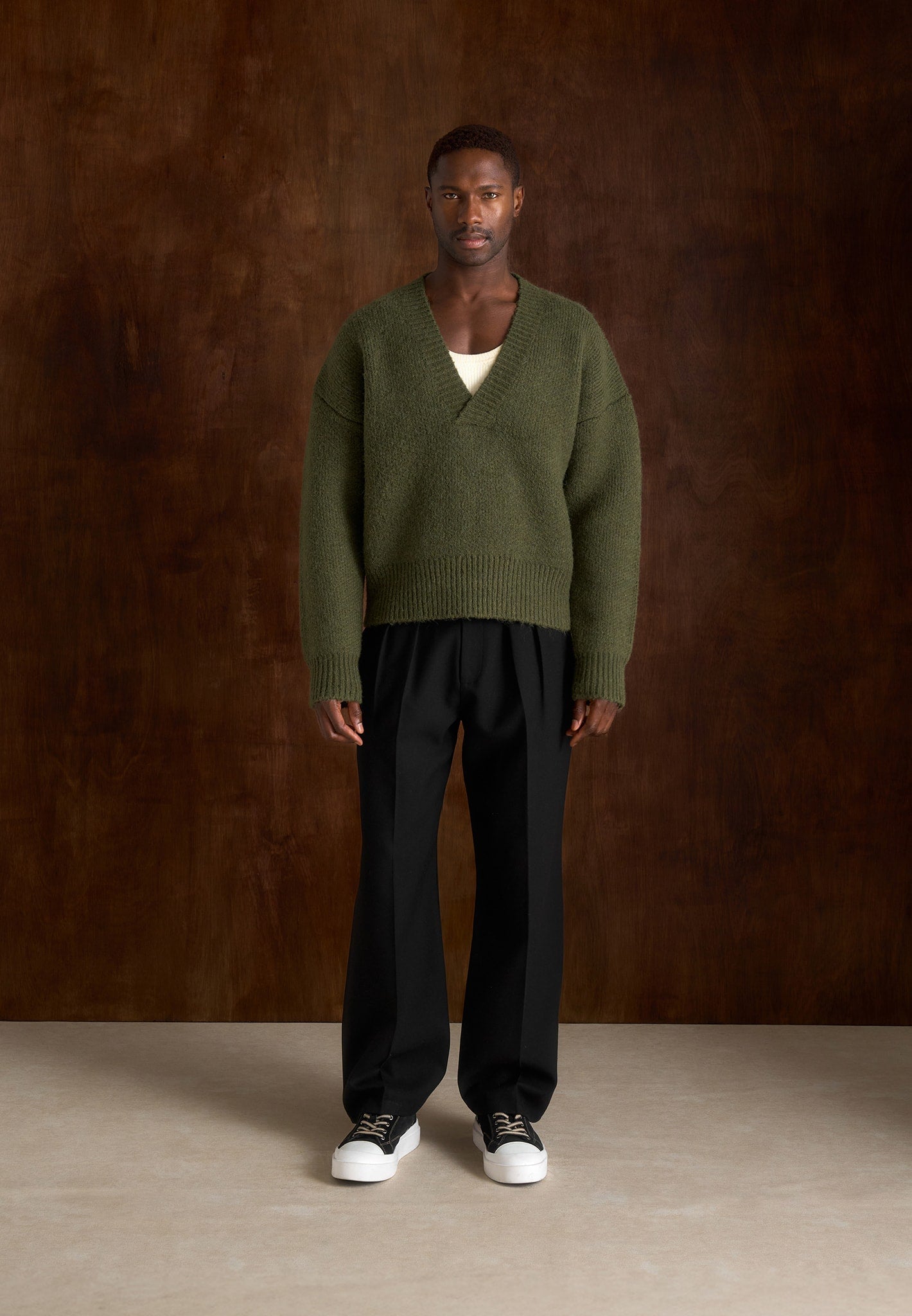 Chad - V-Neck Wool Knit Jumper - Olive