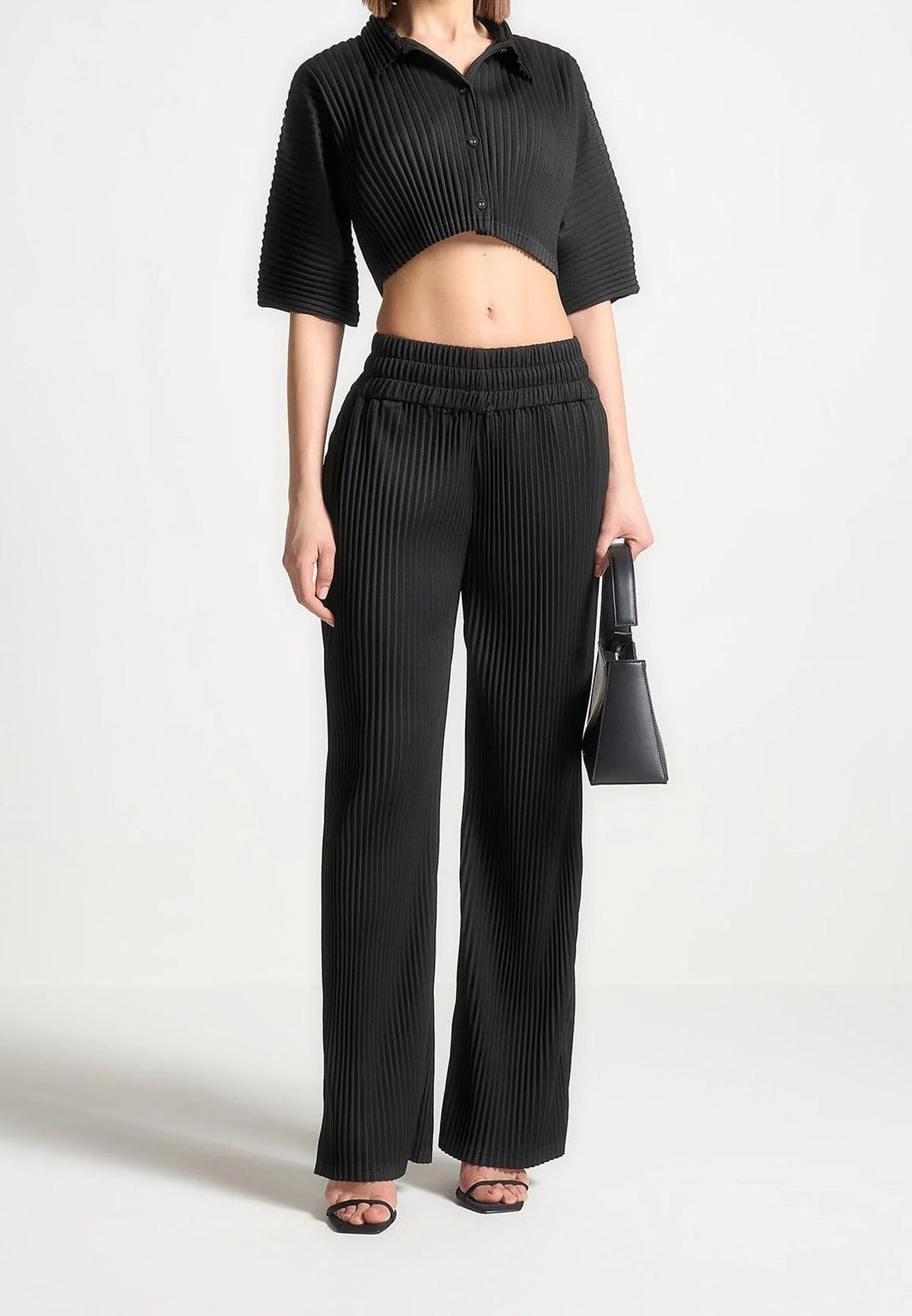 Mona - Pleated Cropped Shirt - Black
