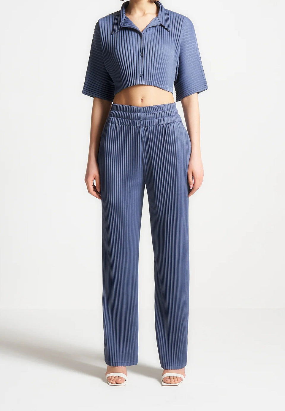 M⁠ona - Pleated Cropped Shirt - Black