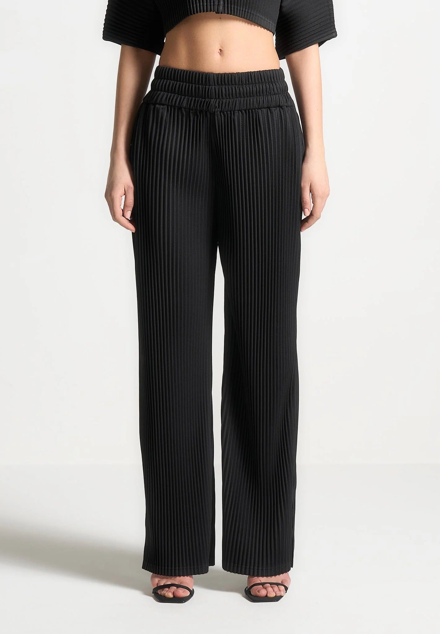 Lila - Pleated Pants - Black