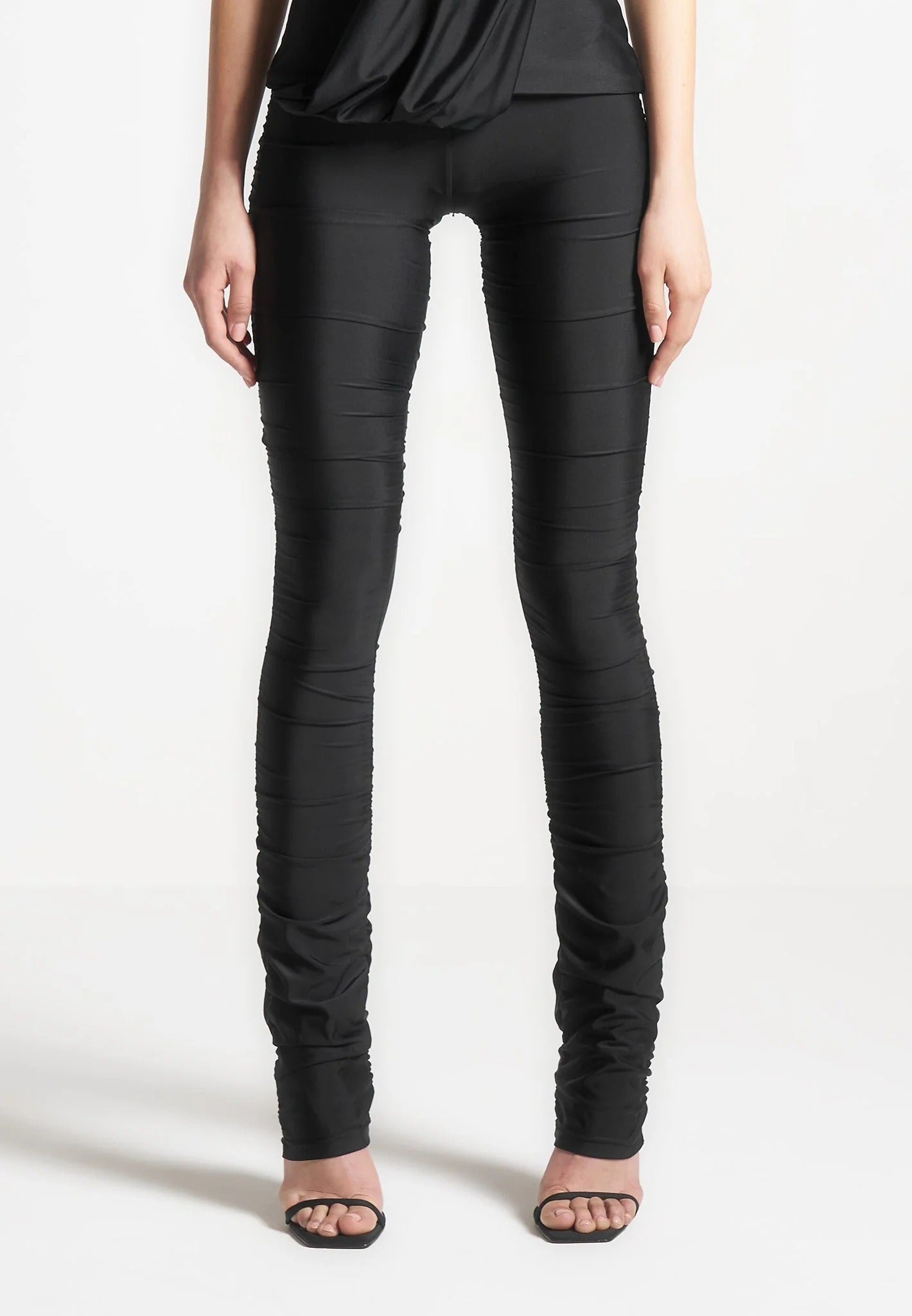 ruched-fit-and-flare-leggings-black 