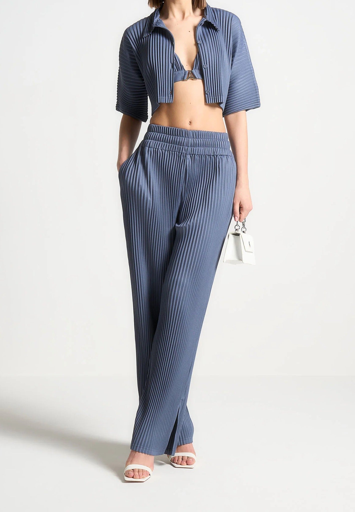 M⁠ona - Pleated Cropped Shirt - Black