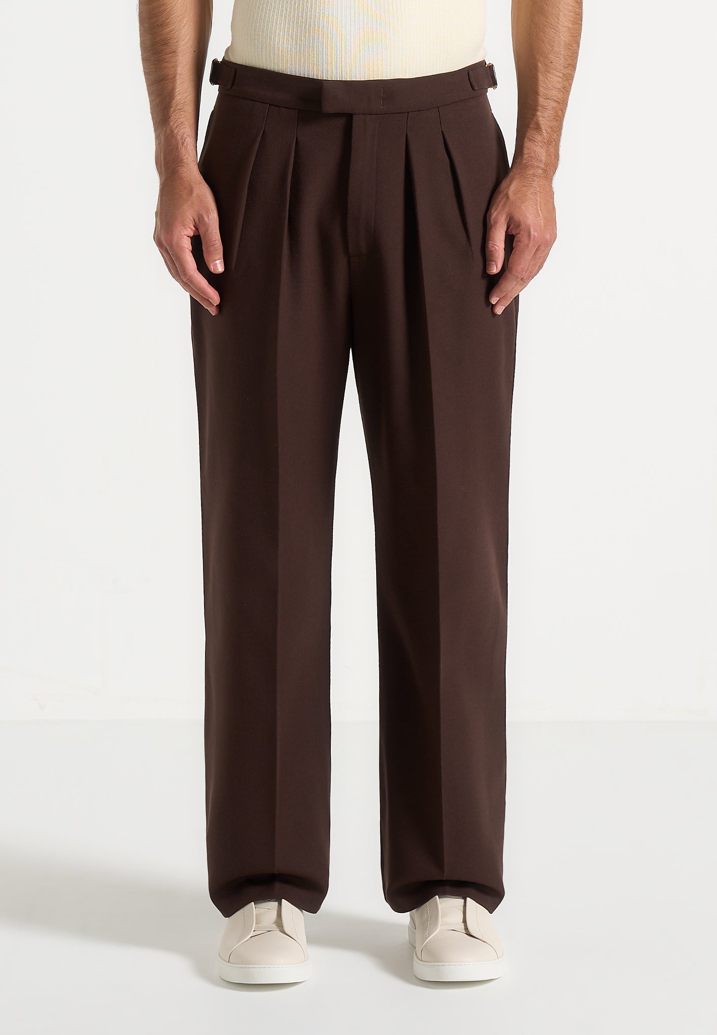 pierre-relaxed-fit-pleated-tailored-trousers-brown-1