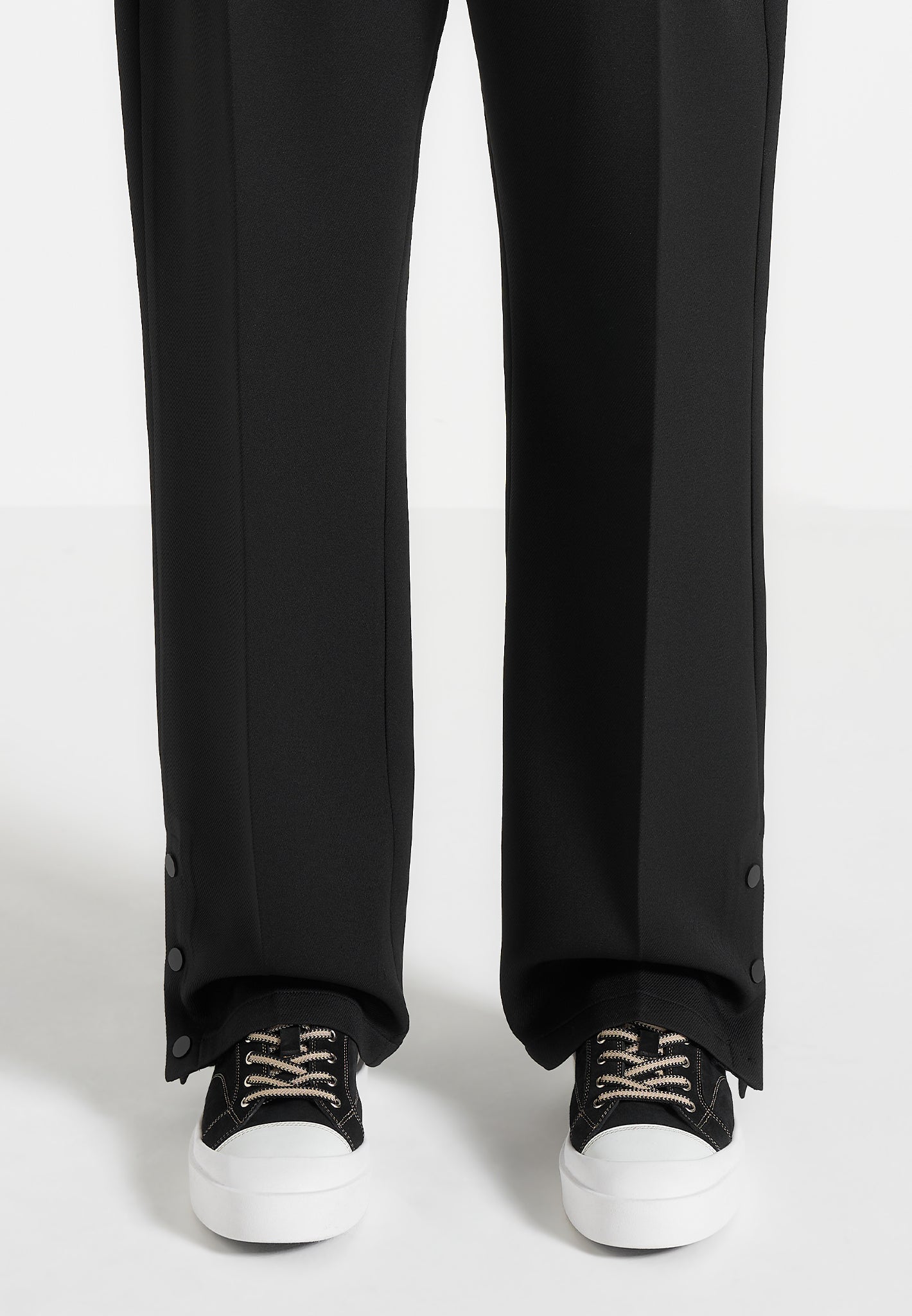 mens-vienna-suede-contrast-stitch-sneaker-black
