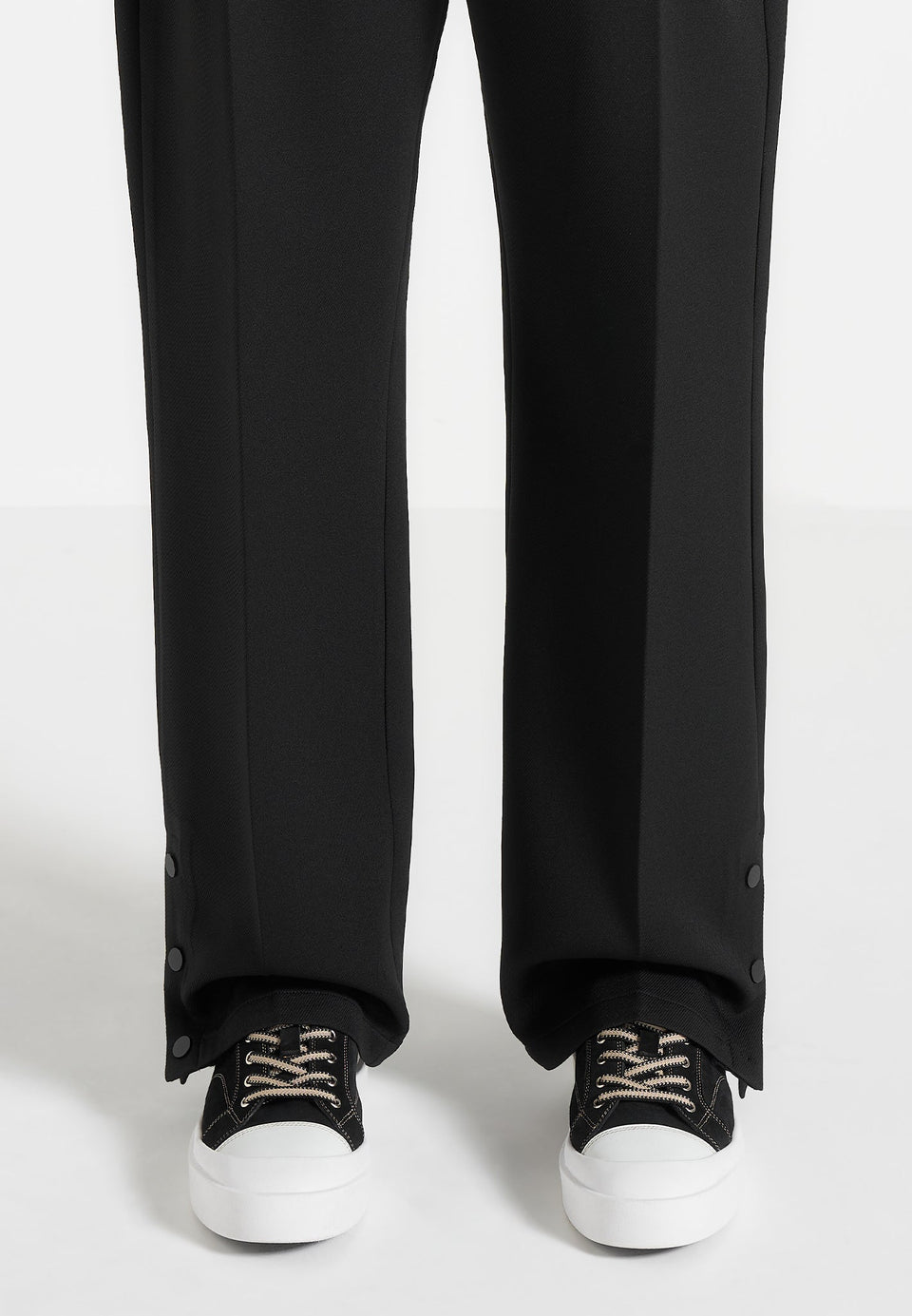 mens-vienna-suede-contrast-stitch-sneaker-black