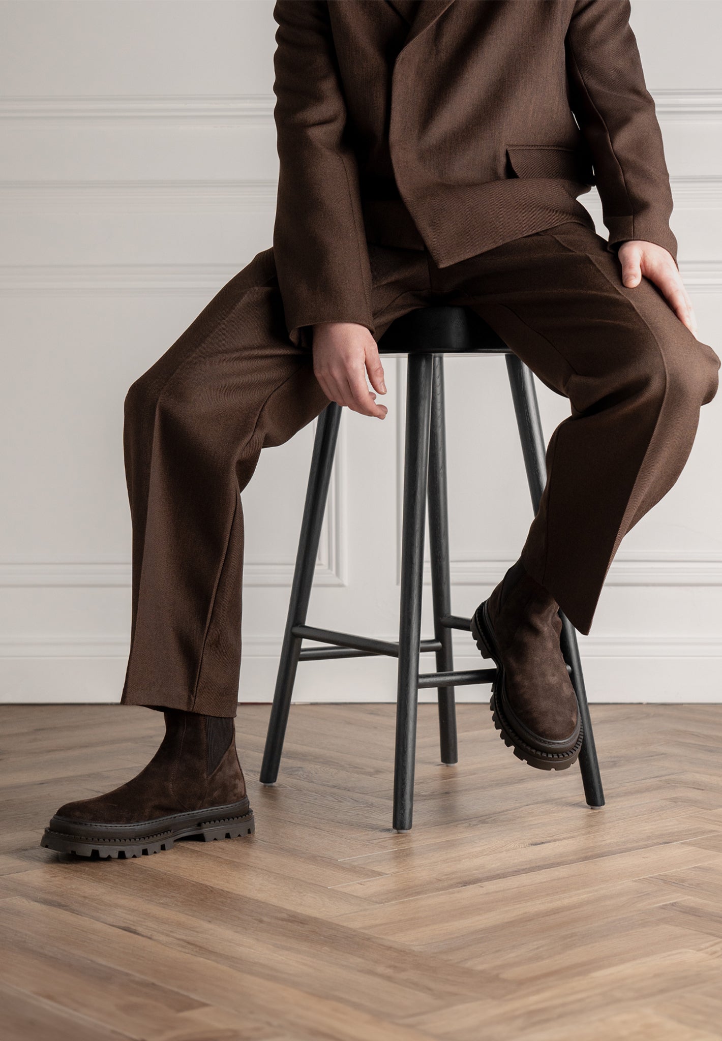 Bordeaux - Suede Chelsea Boot - Brown