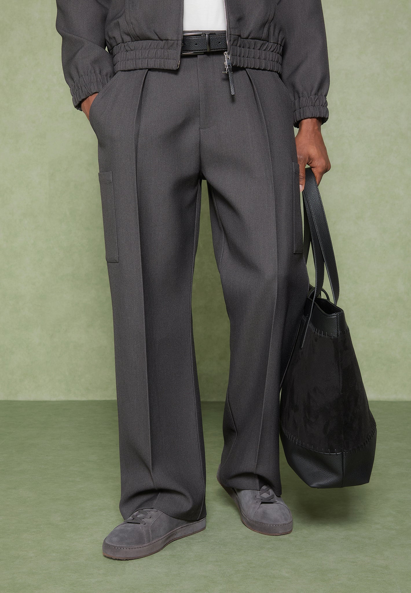 men's relaxed fit pleated dress pants Oak Hill Easy Stretch Pleated Dress Pants Navy 46 x 32