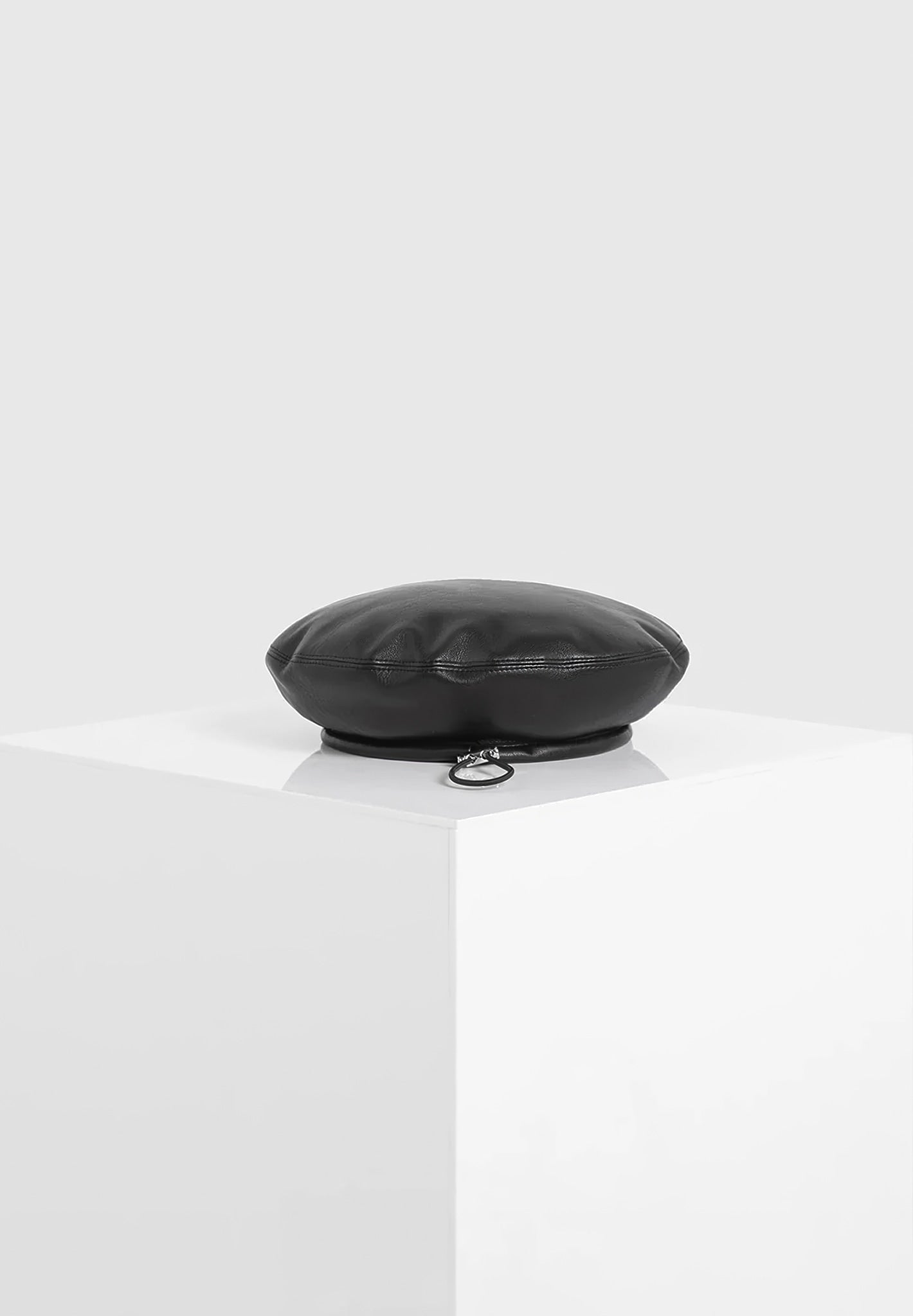 anya-leather-beret-black