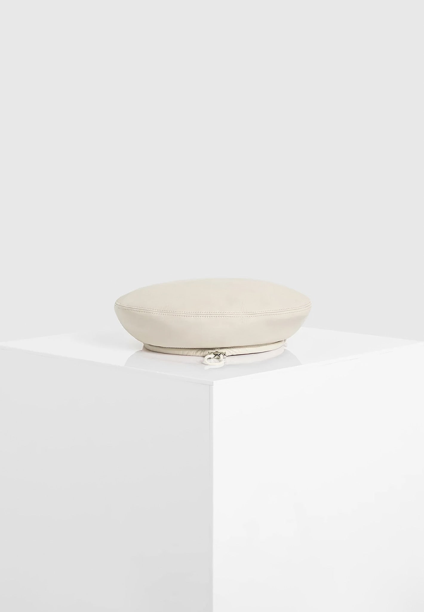 vegan-leather-beret-beige