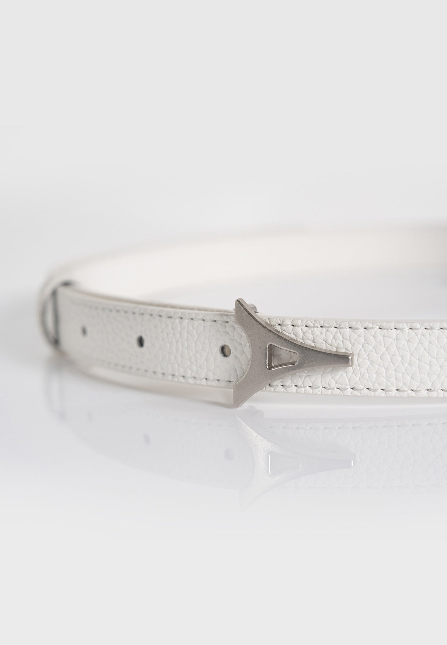 leonie-eiffel-slim-leather-belt-white