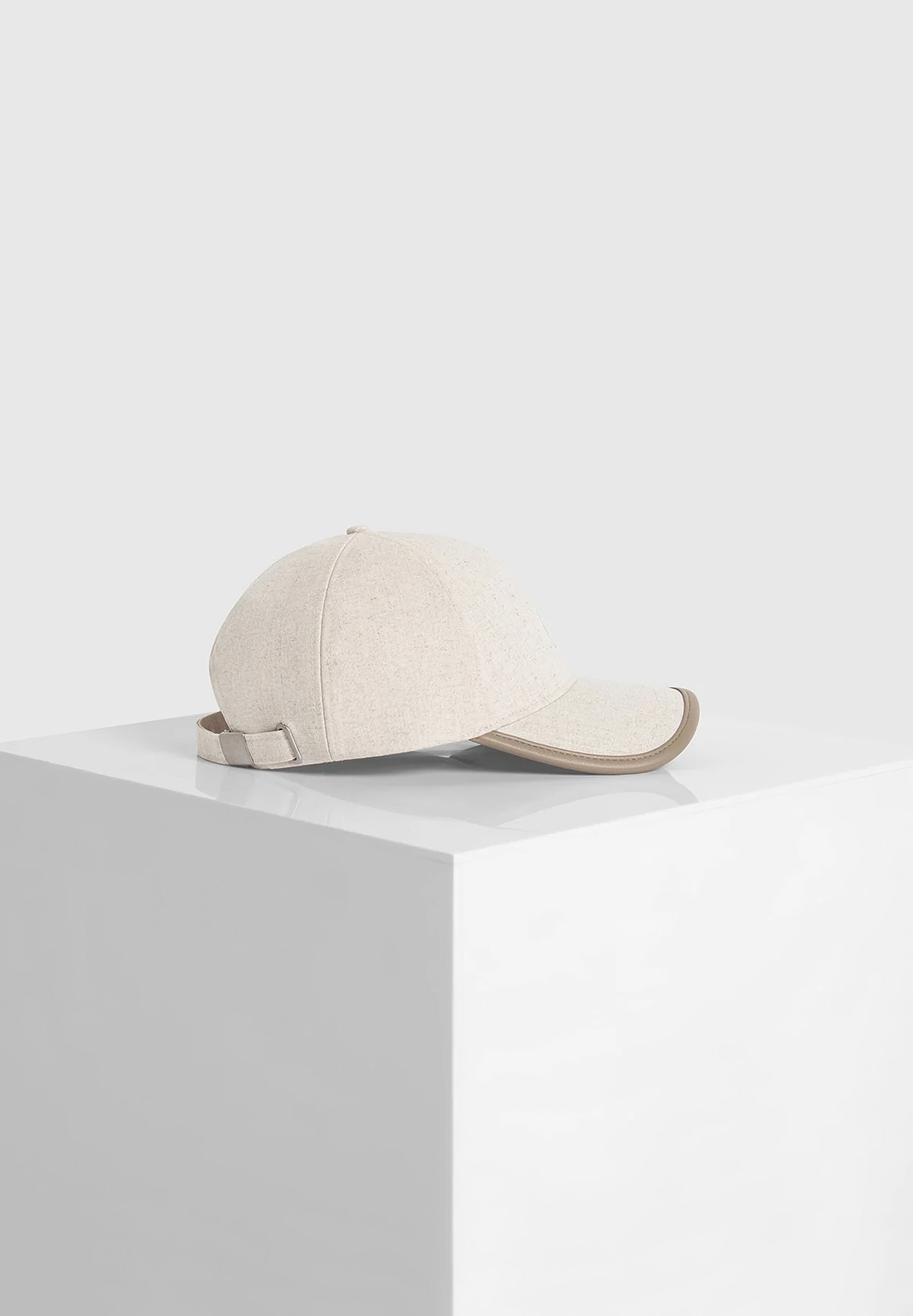 Vincent - Embossed Eiffel Cap With Leather Trim - Natural