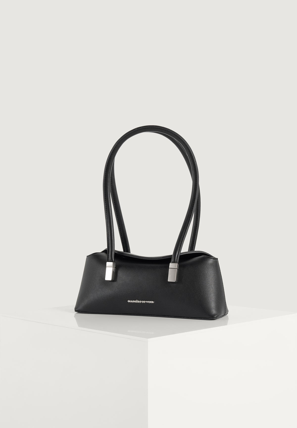 Annelise - Leather Baguette Bag - Black