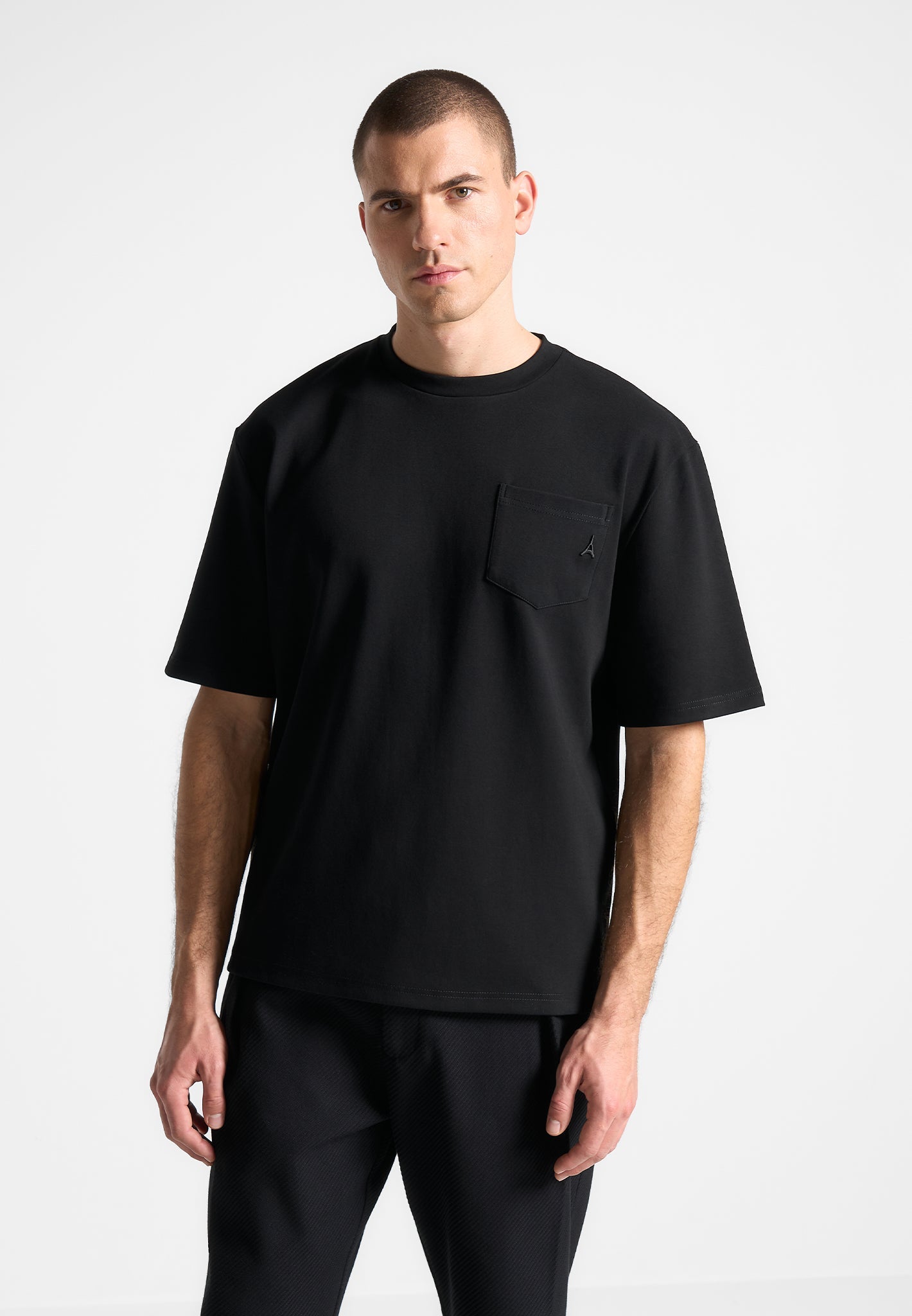eternel-oversized-fit-tshirt-black