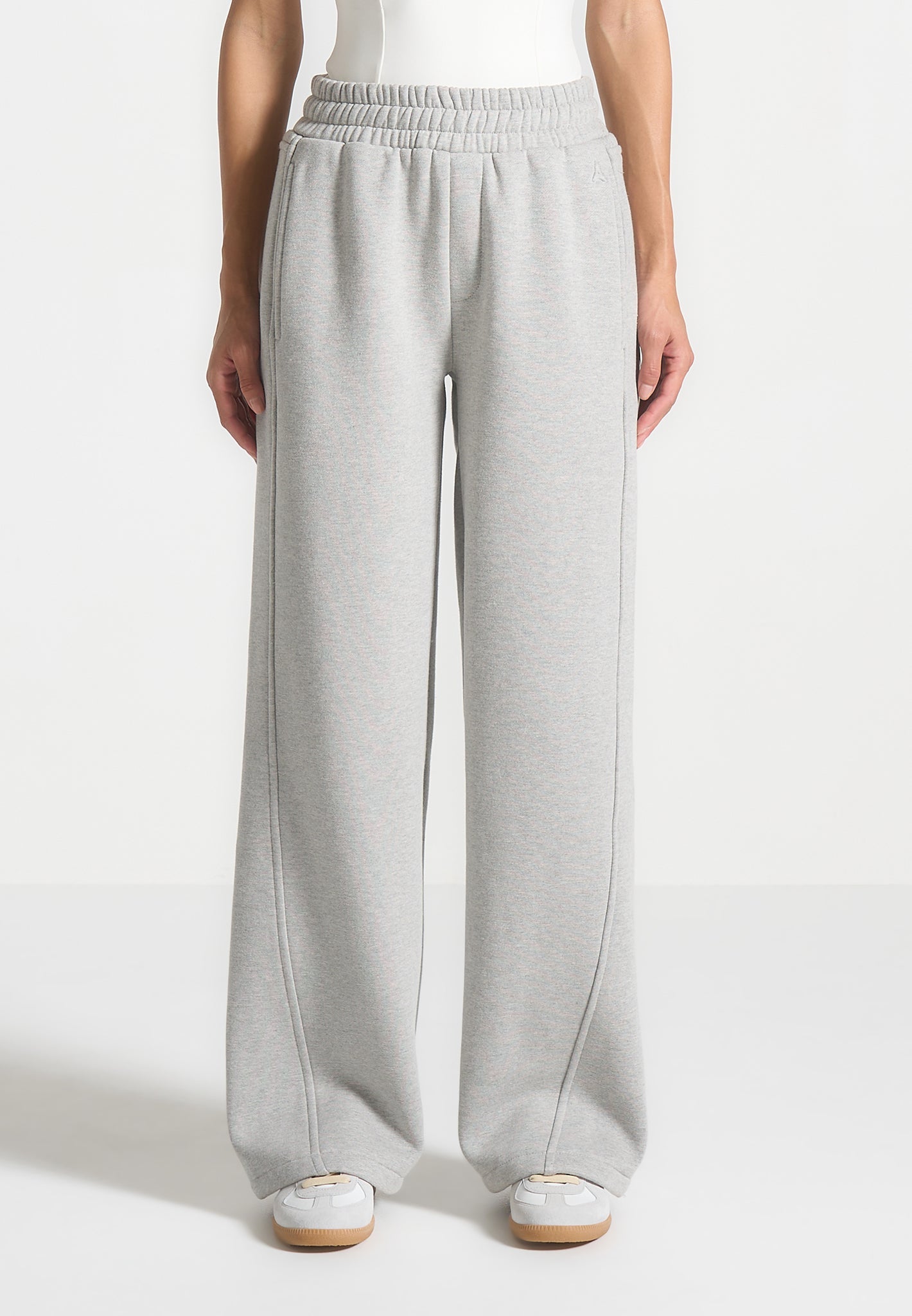 eternelle-relaxed-joggers-grey