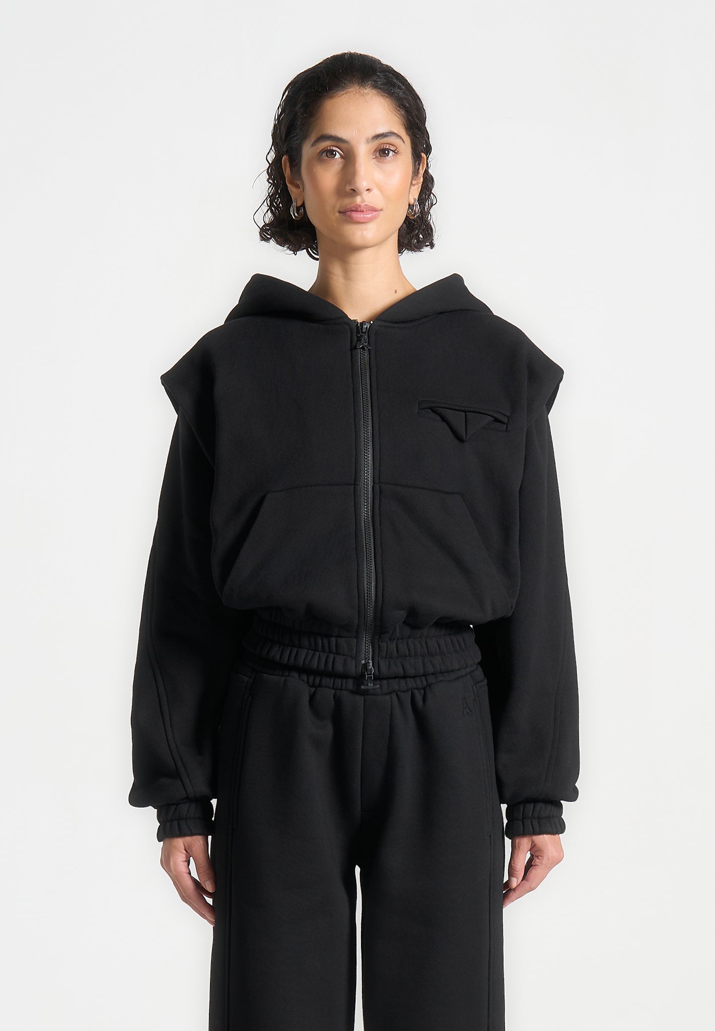 eternelle-wide-shoulder-zip-through-hoodie-black