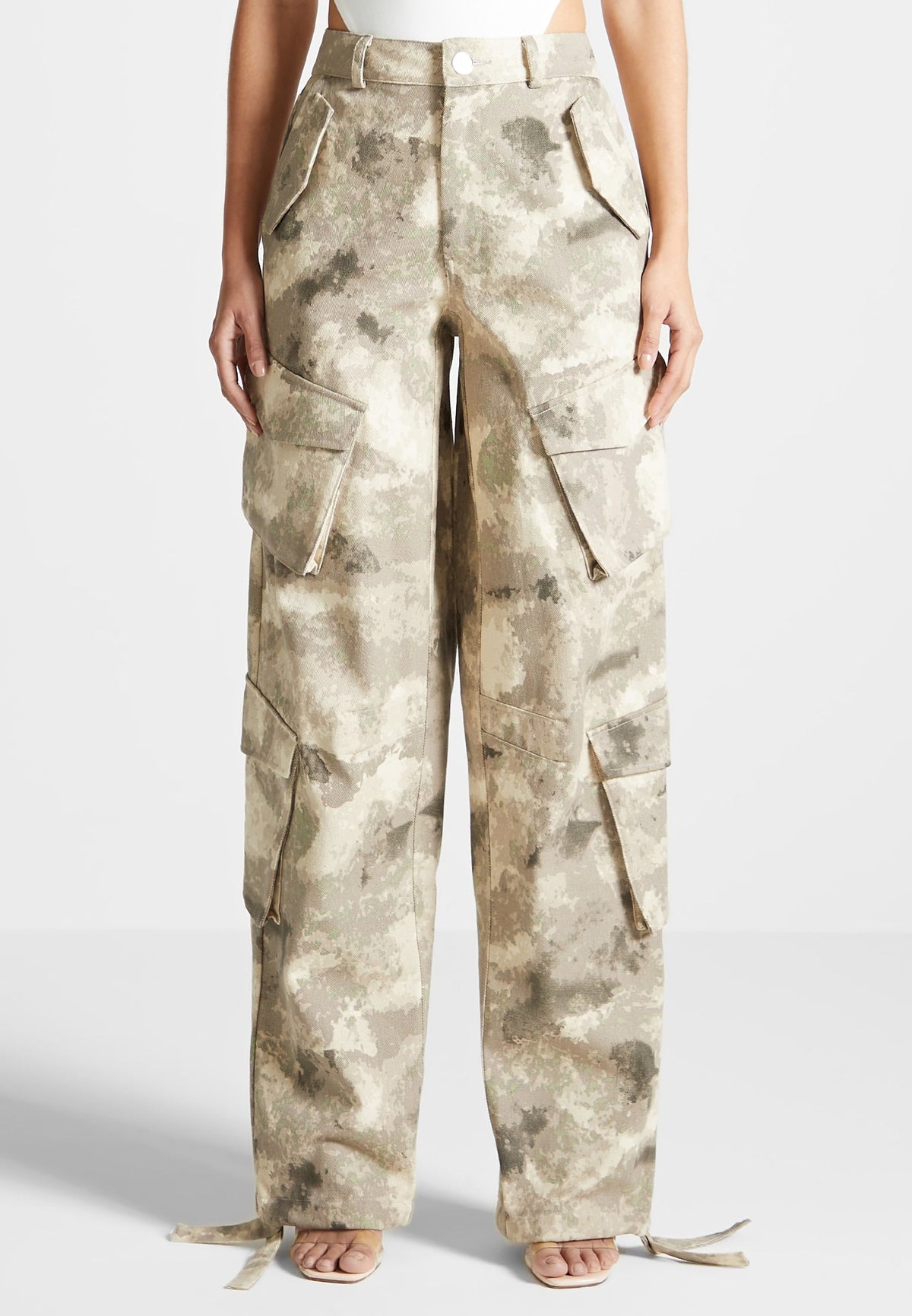 High Waisted Camo Cargo Pants - Beige | Manière De Voir USA