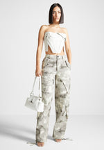 high-waisted-camo-cargo-pants-grey