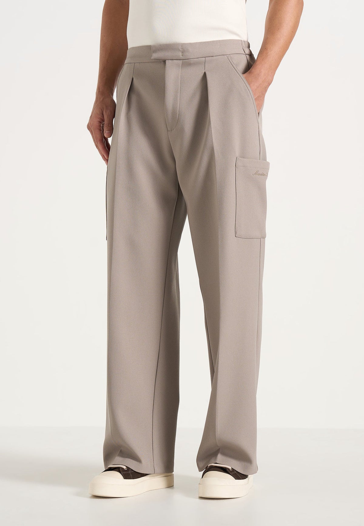 Luca - Relaxed Fit Pleated Pocket Pants - Mushroom