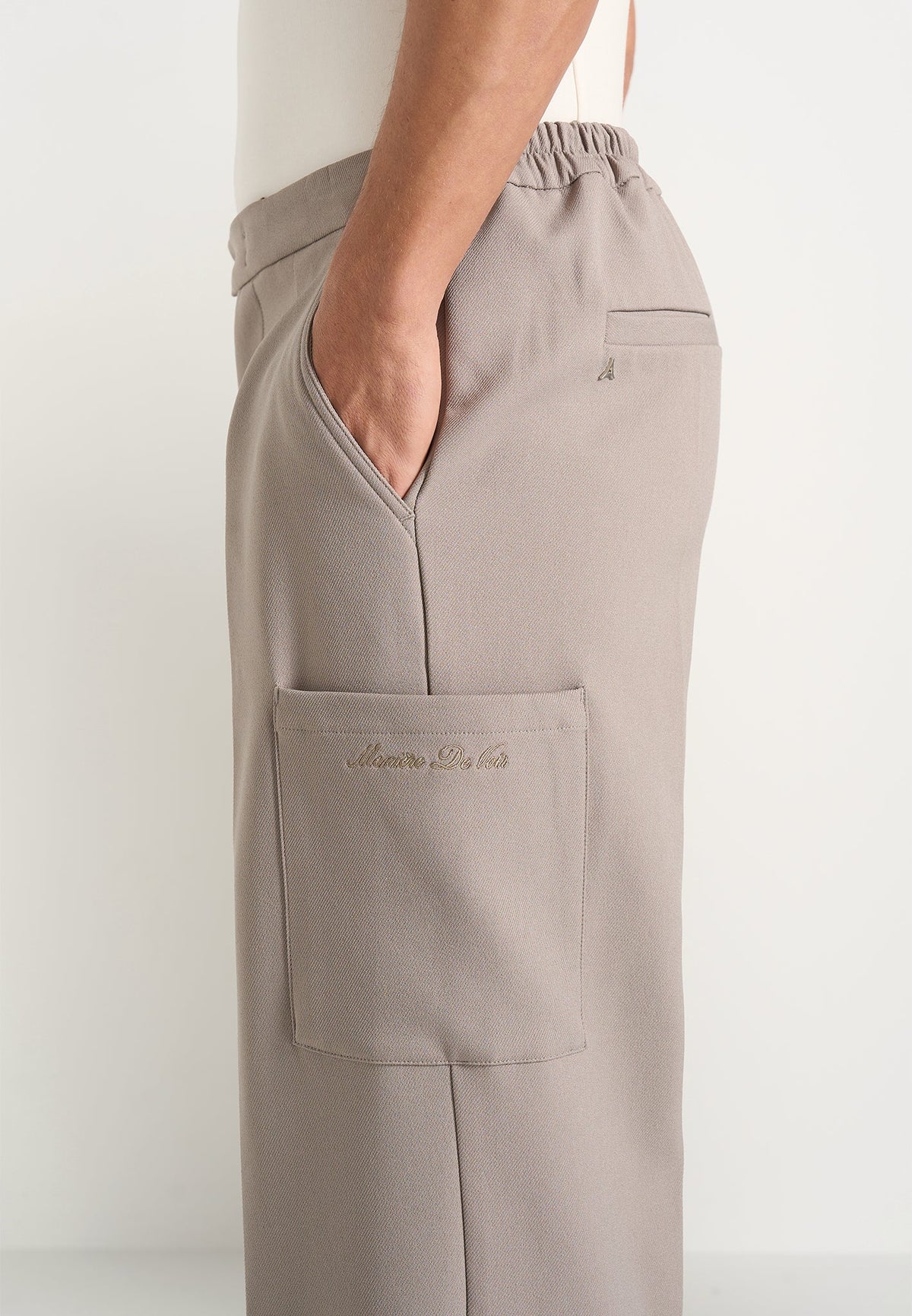 Luca - Relaxed Fit Pleated Pocket Pants - Mushroom