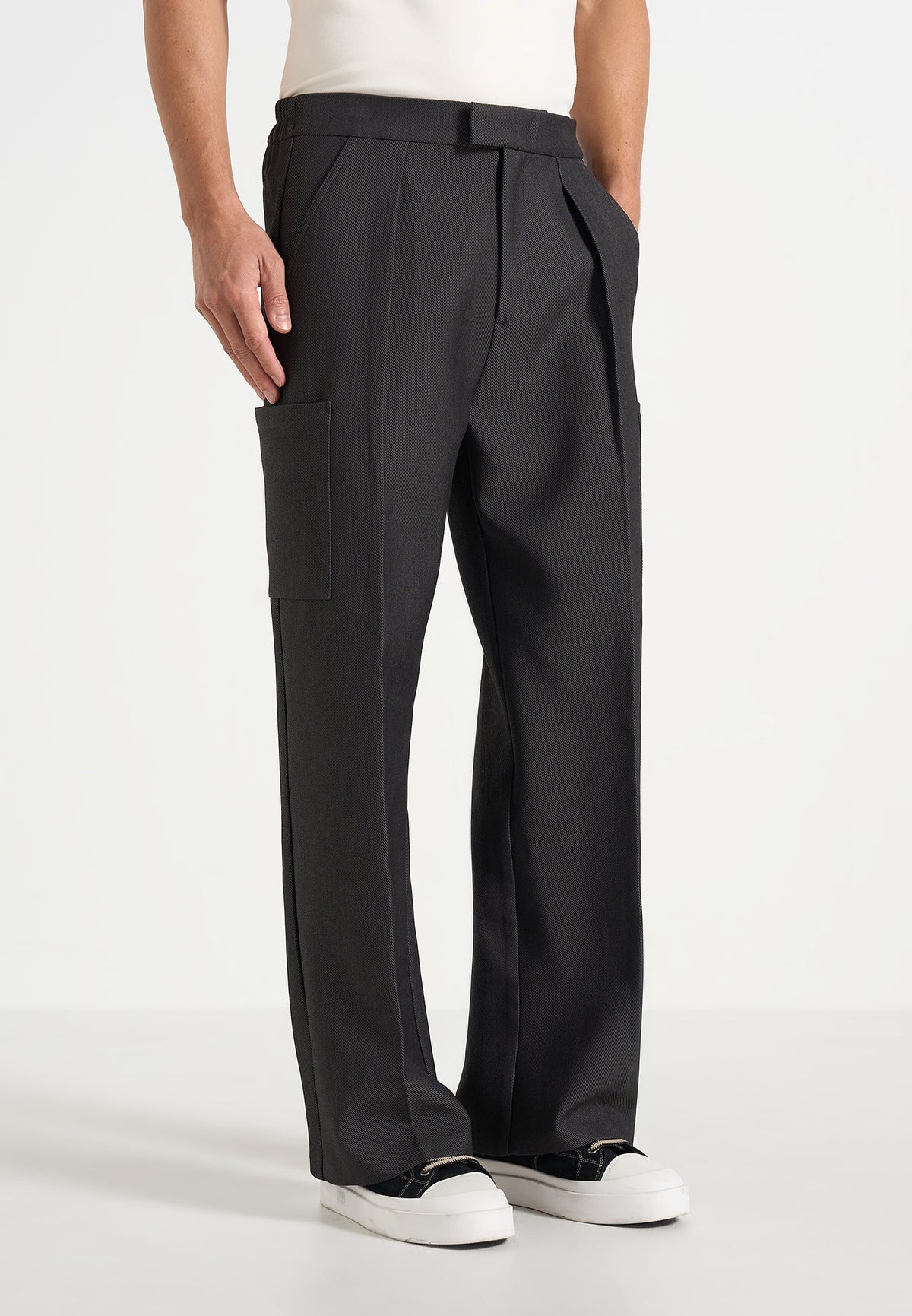 Luca - Relaxed Fit Pleated Pocket Pants - Grey