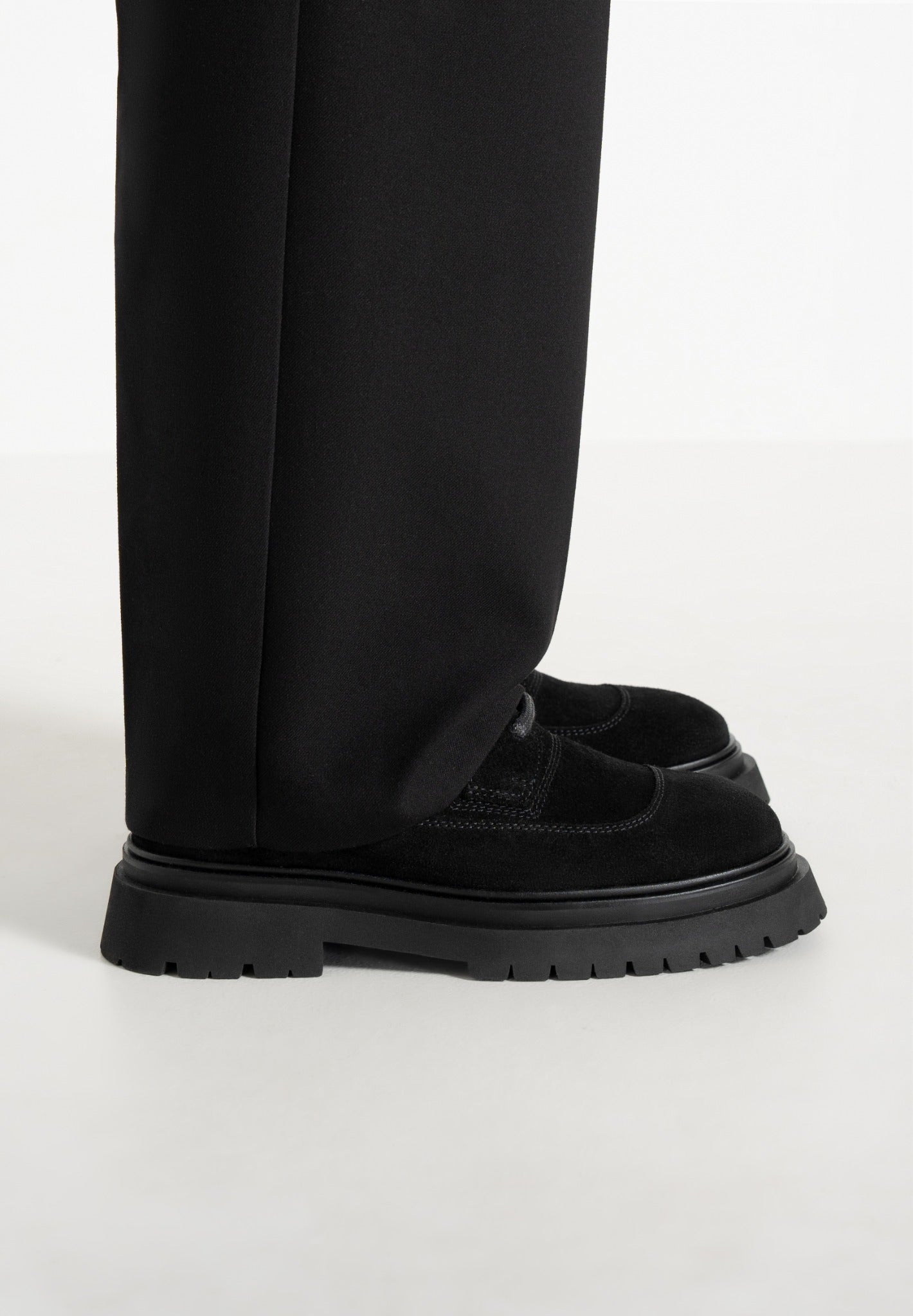 Rennes - Suede Derby Shoe - Black