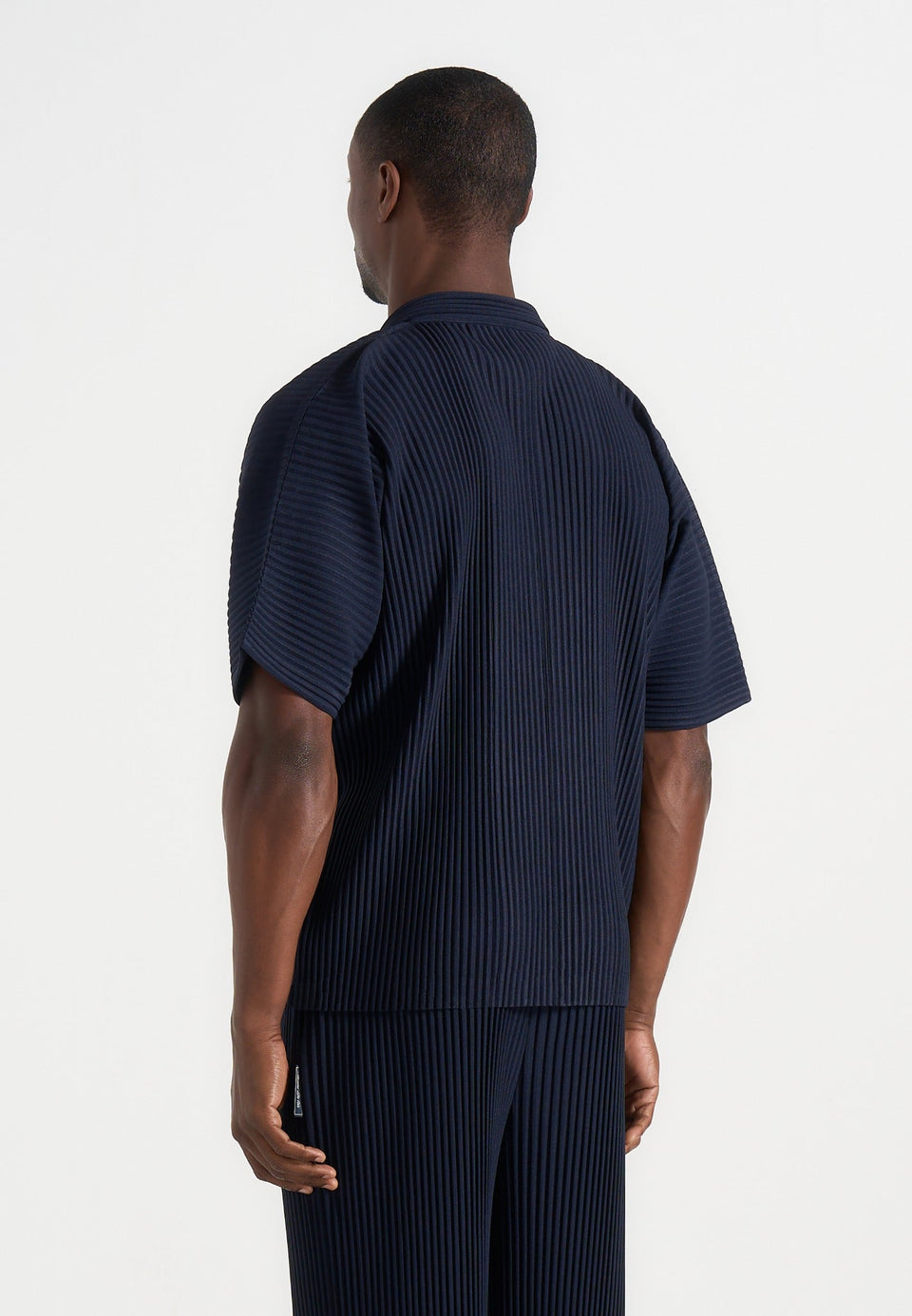 justin-pleated-boxy-shirt-navy