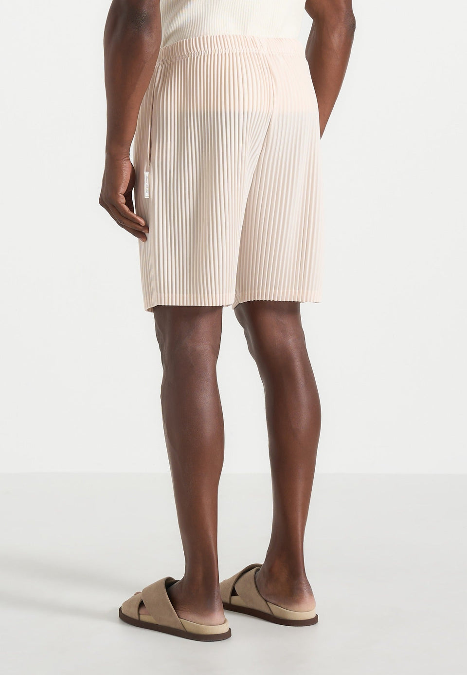 drew-pleated-shorts-cream