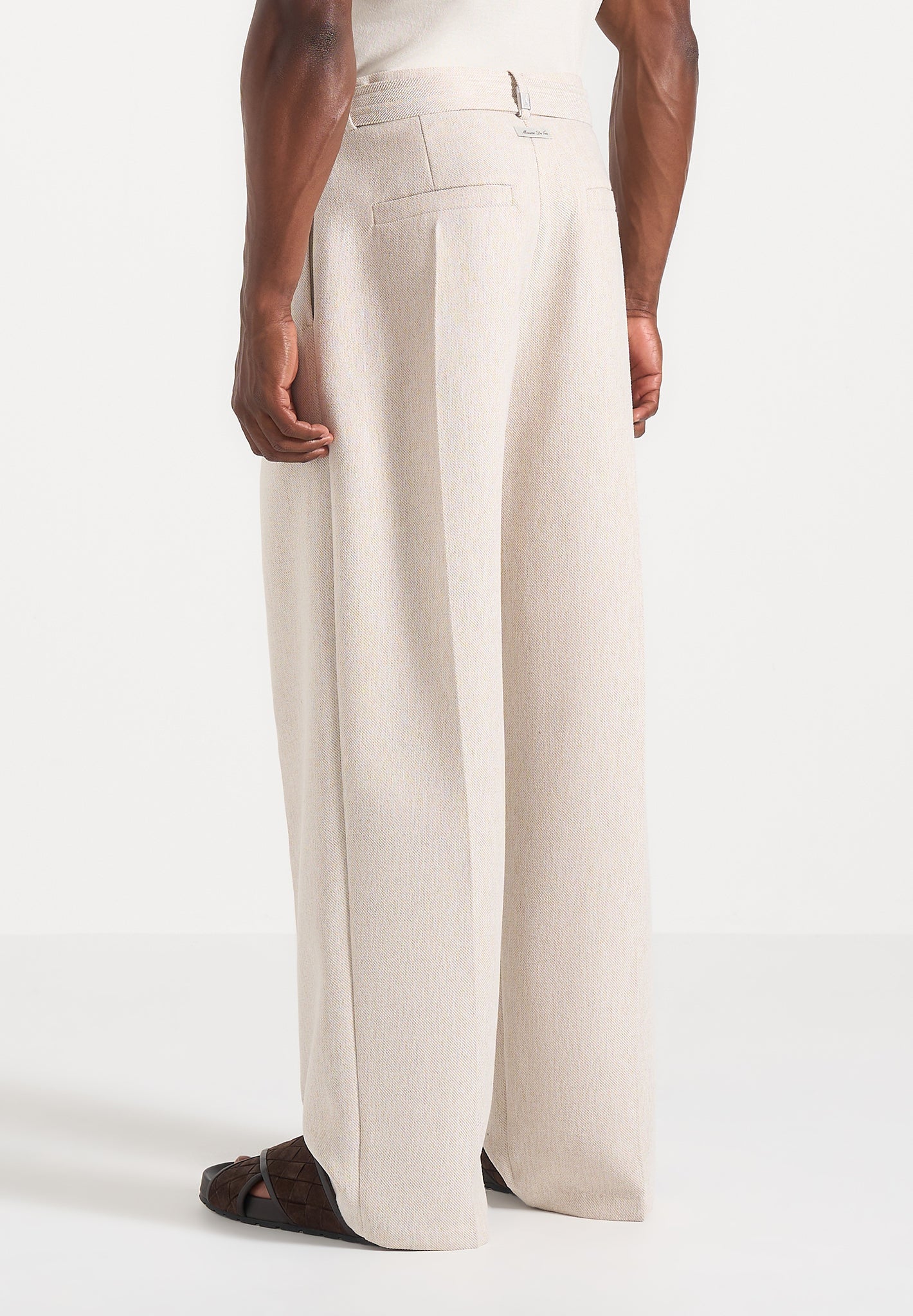 Loic - Wide Leg Textured Trousers with Belt - Cream | Manière De