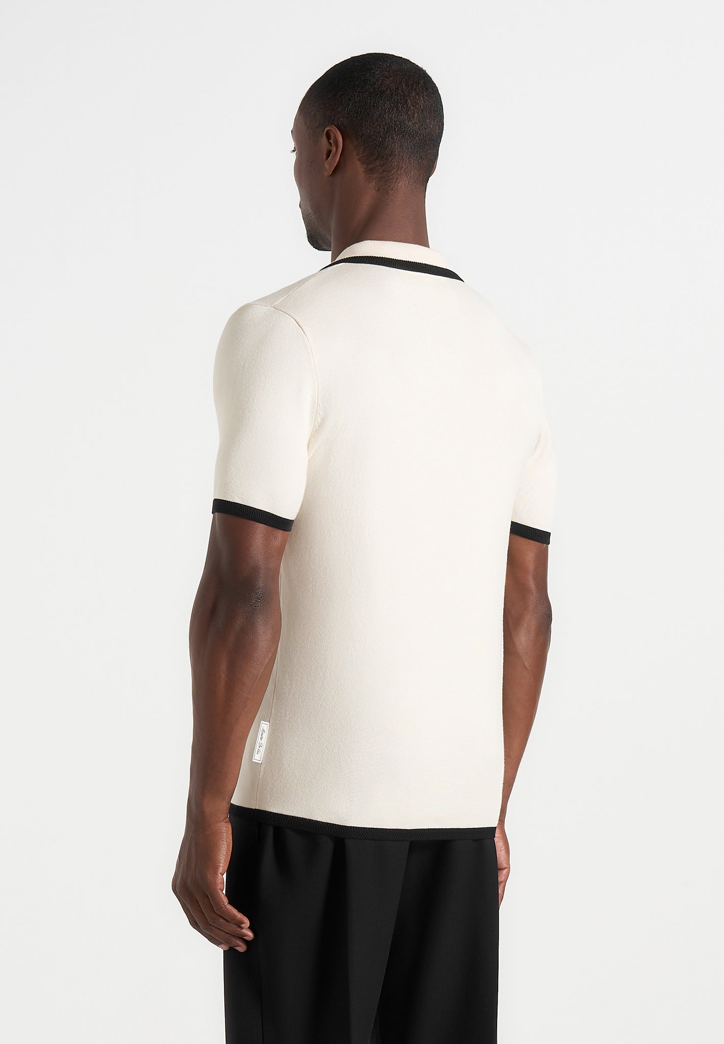 lambert-contrast-detail-knit-polo-shirt-cream