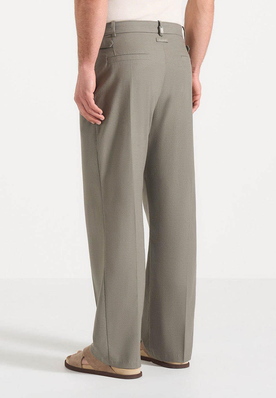 dorian-pleated-linen-trousers-khaki