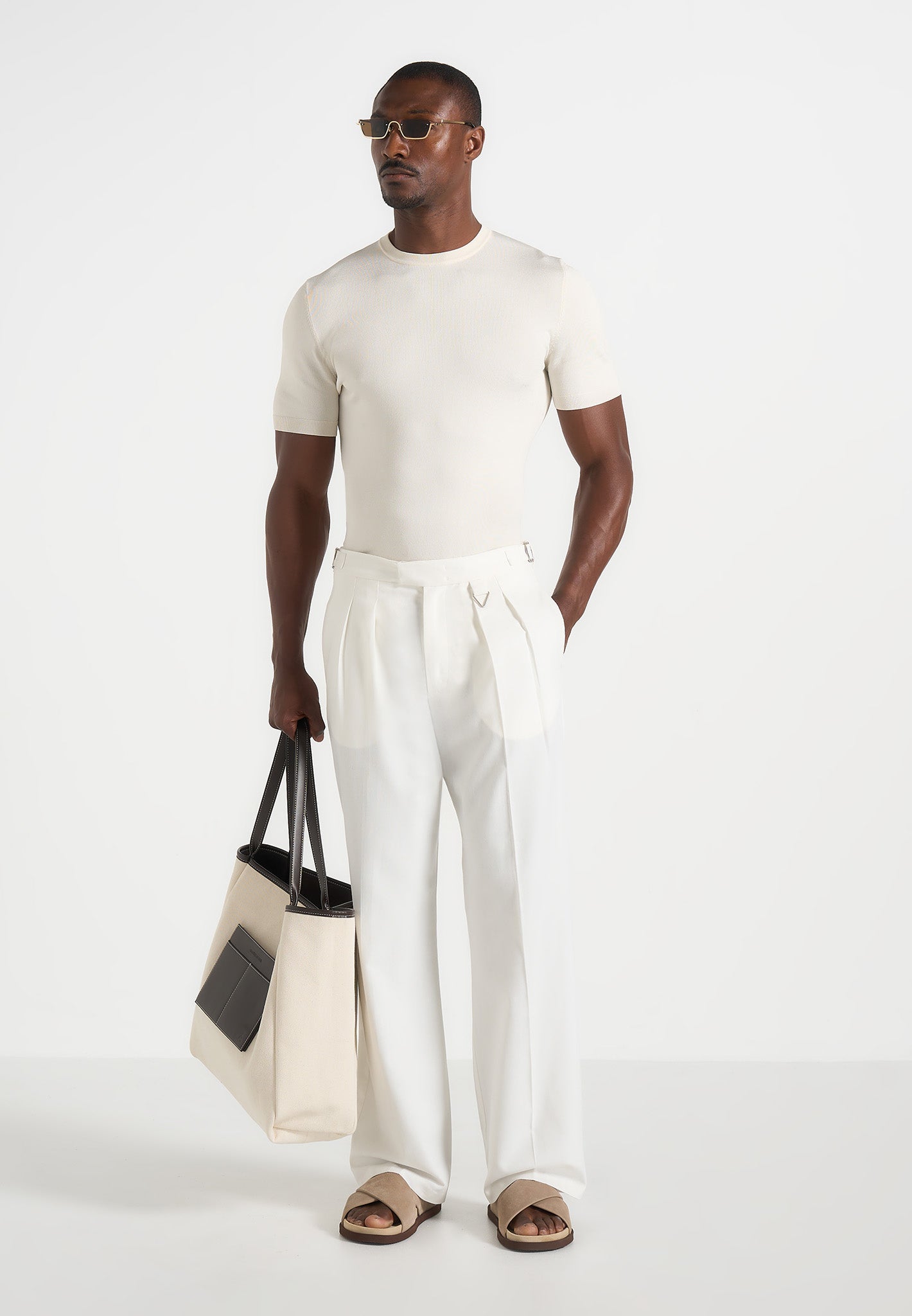 Pierre - Relaxed Fit Linen Pleated Trousers - White | Manière De