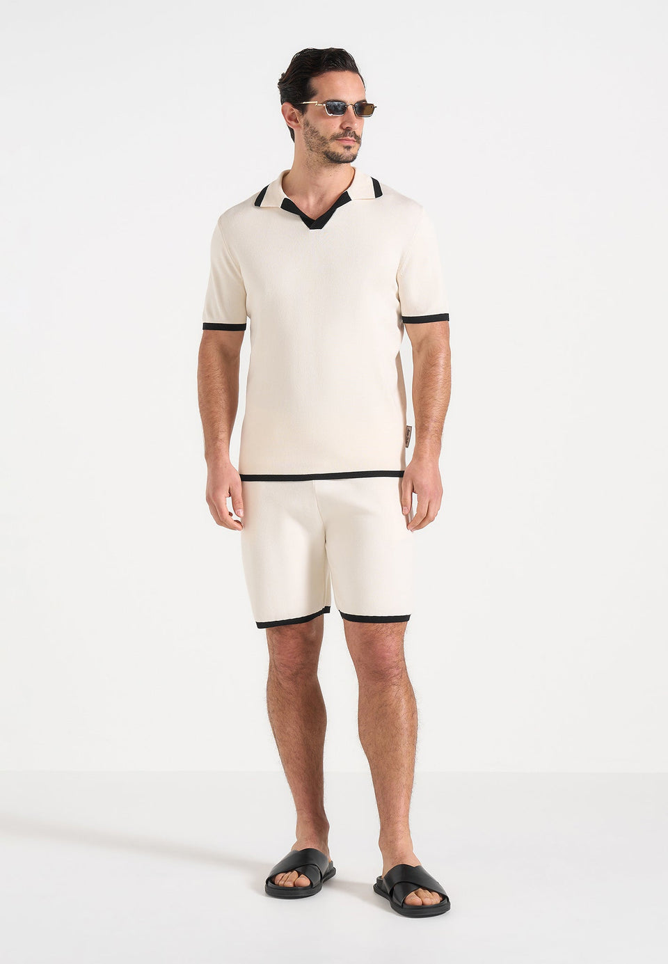 regis-contrast-detail-knit-shorts-cream