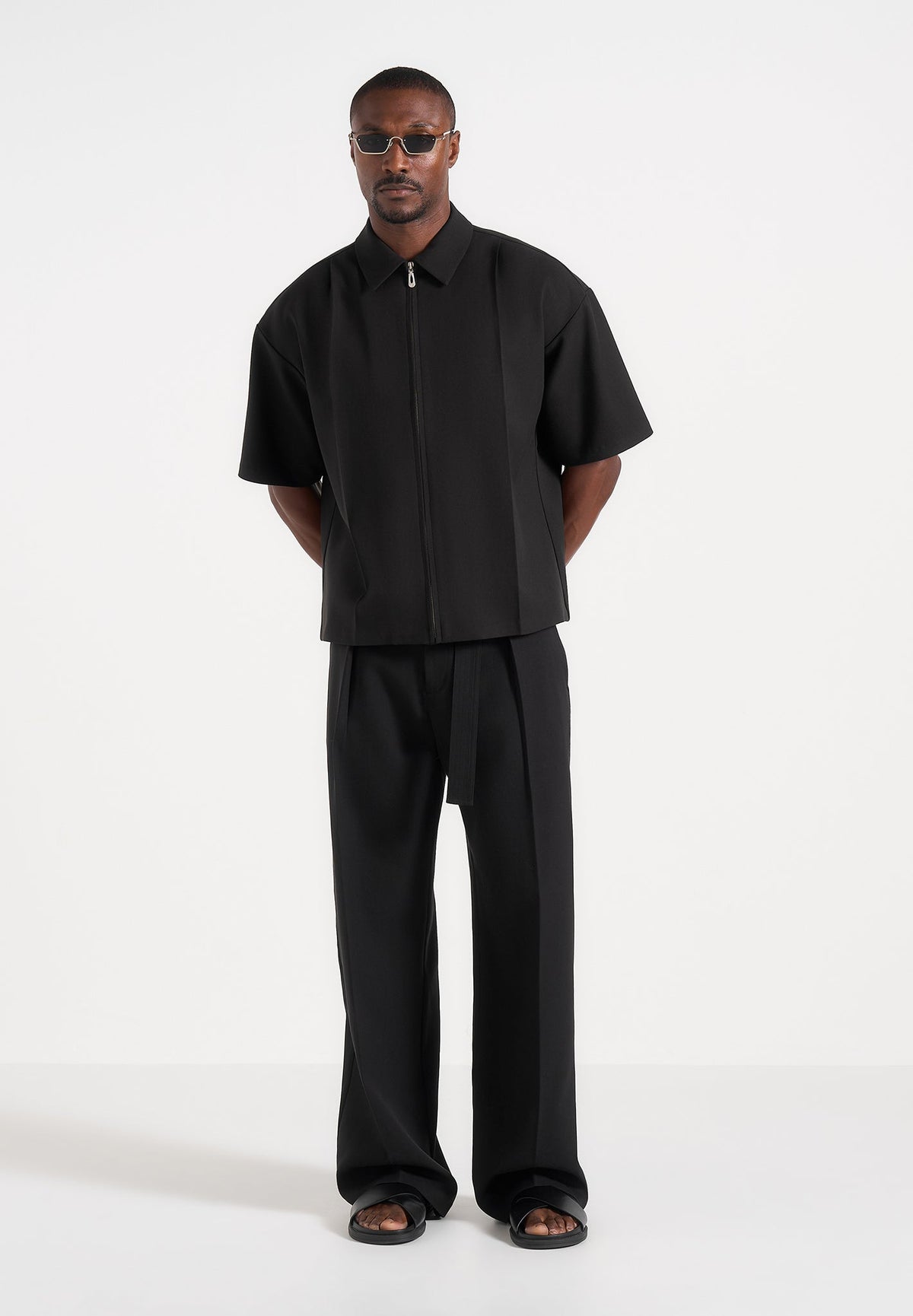 Aven - Boxy Shirt With Crease - Black