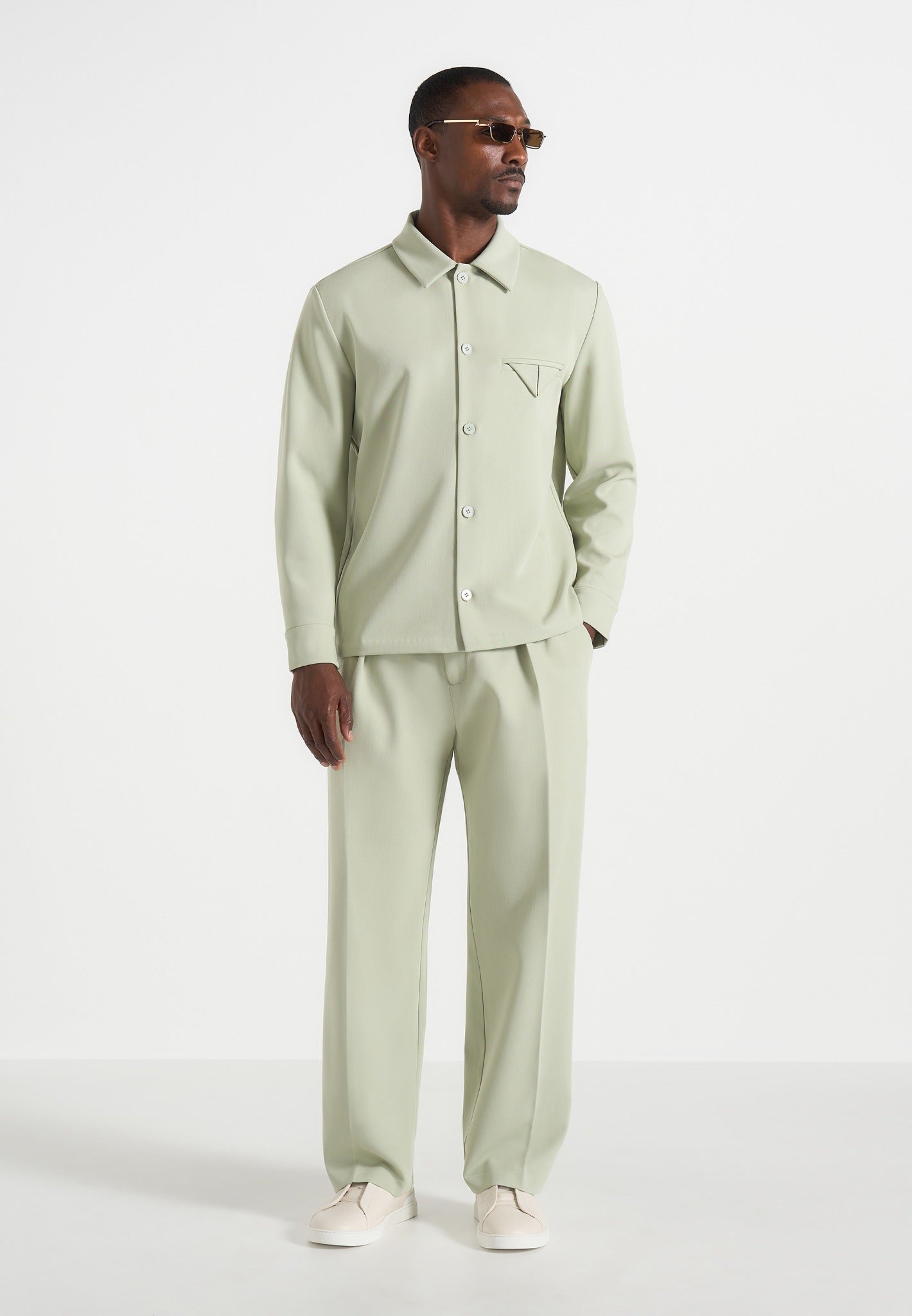 leo-hatched-tailored-overshirt-sage