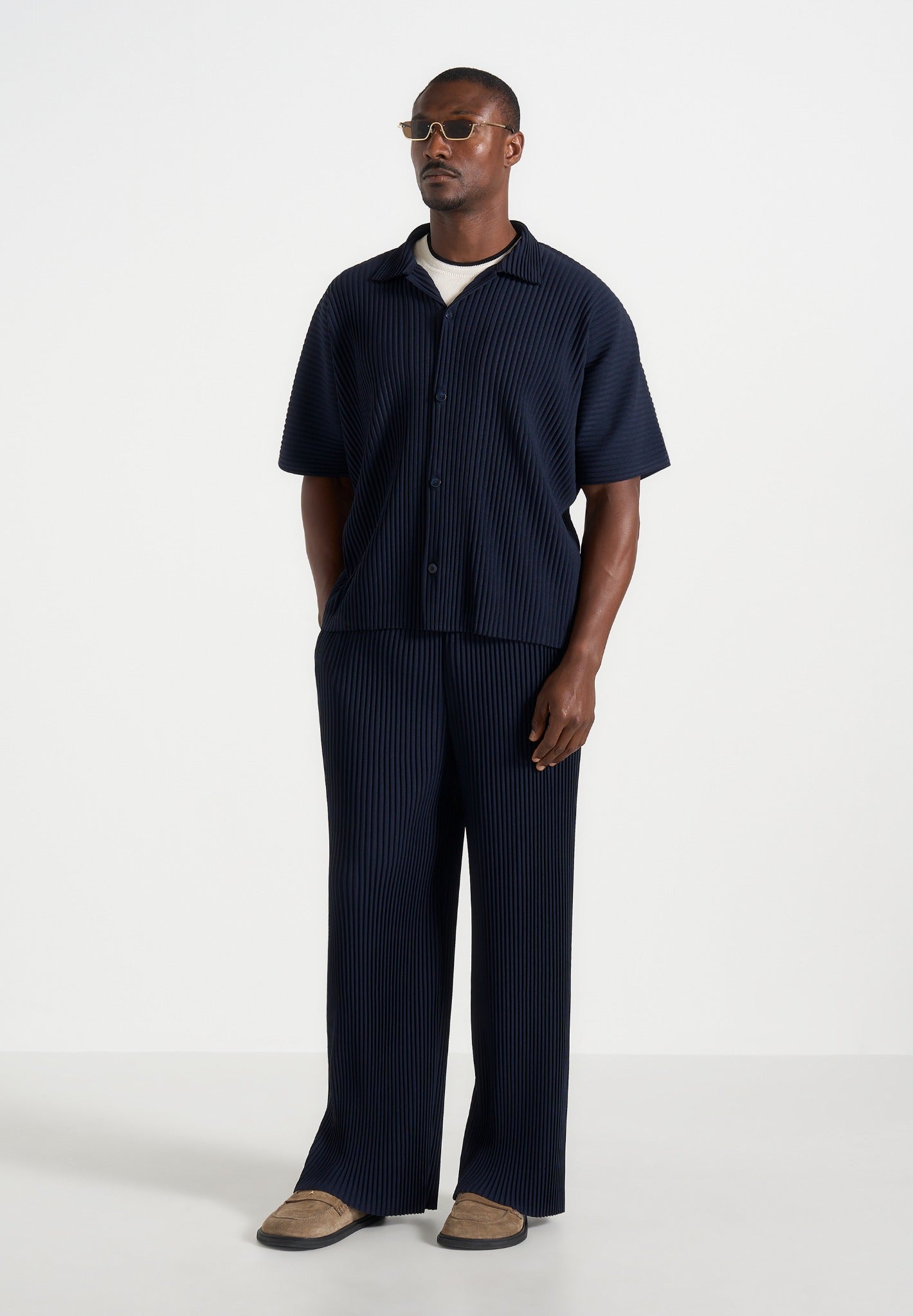 justin-pleated-boxy-shirt-navy