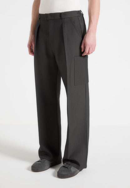 Luca - Relaxed Fit Pleated Pocket Pants - Grey | Manière De Voir USA