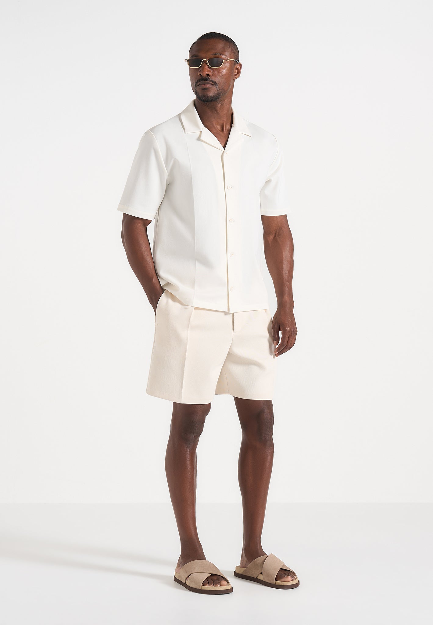 Men's Tailored Pleated Shorts - Cream - W36