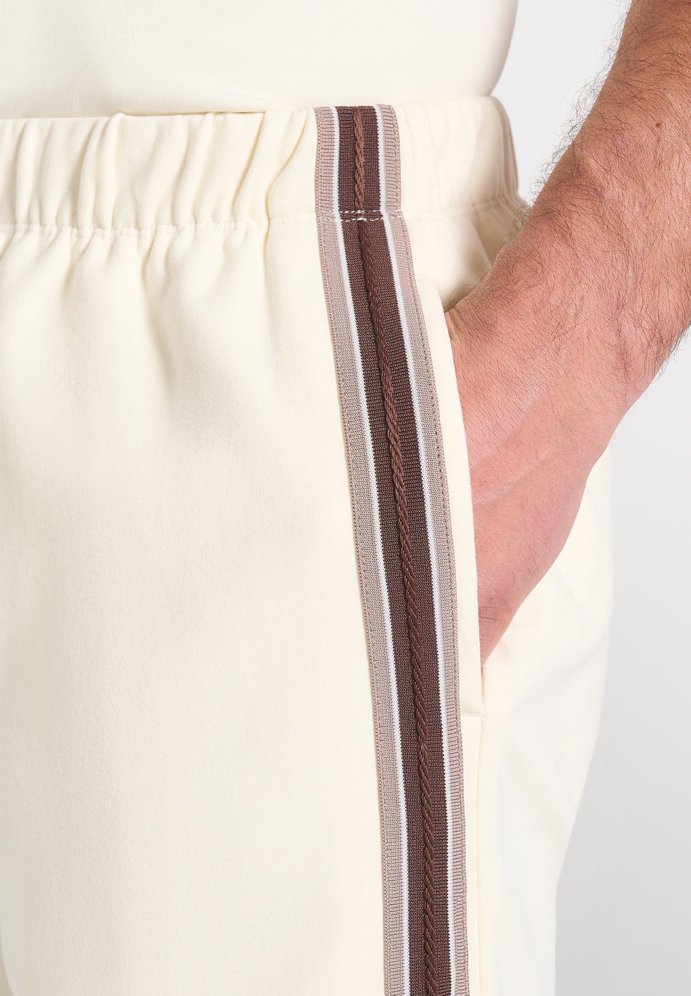 taylor-taped-cotton-shorts-cream