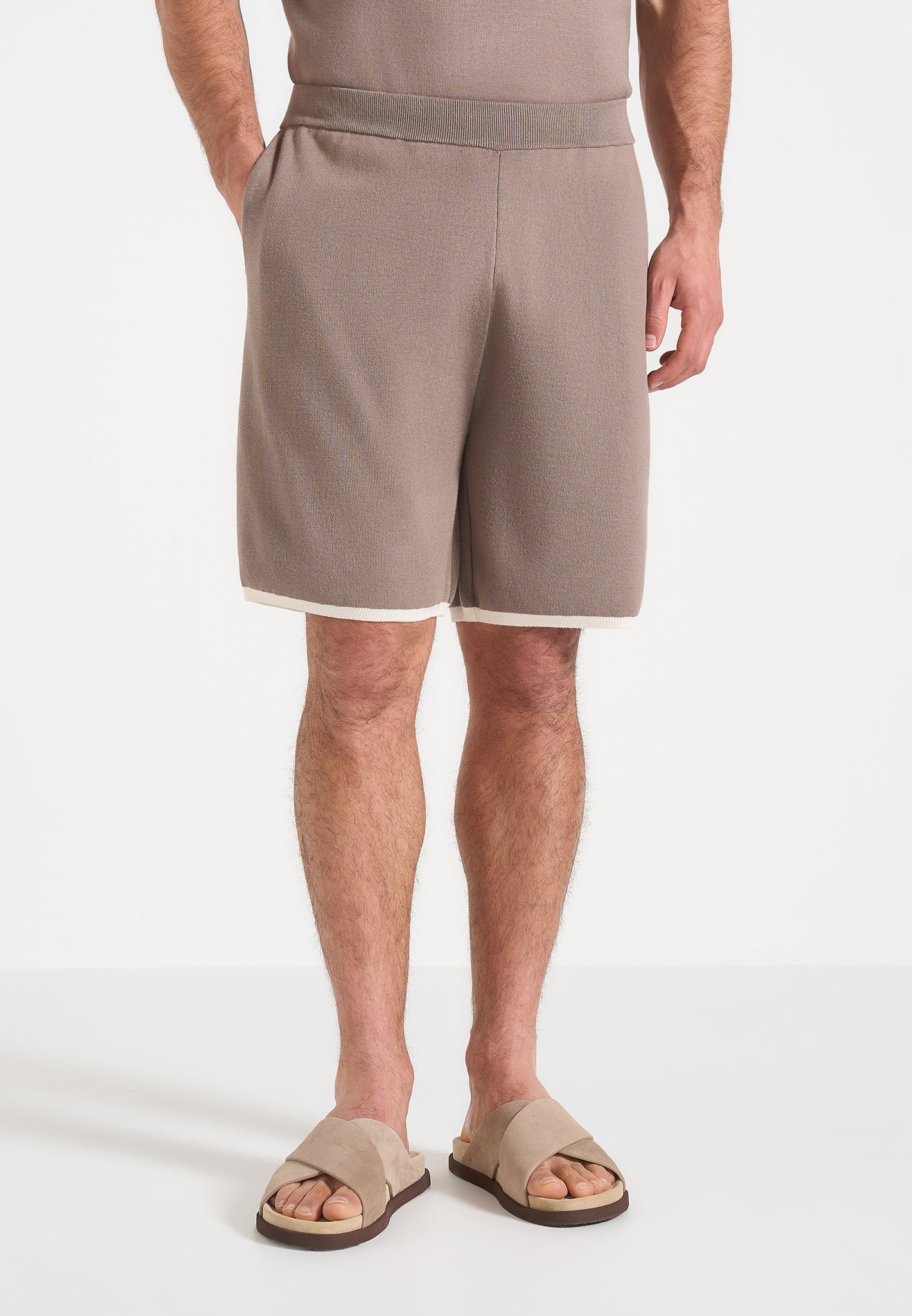 Regis - Contrast Detail Knit Shorts - Mushroom 