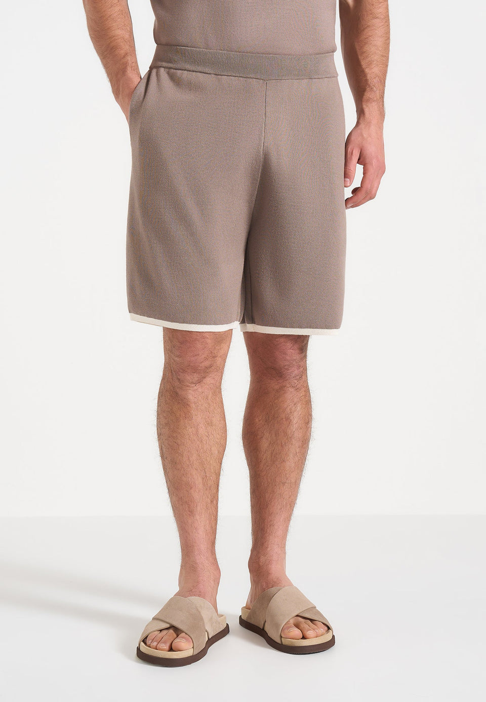 regis-contrast-detail-knit-shorts-mushroom