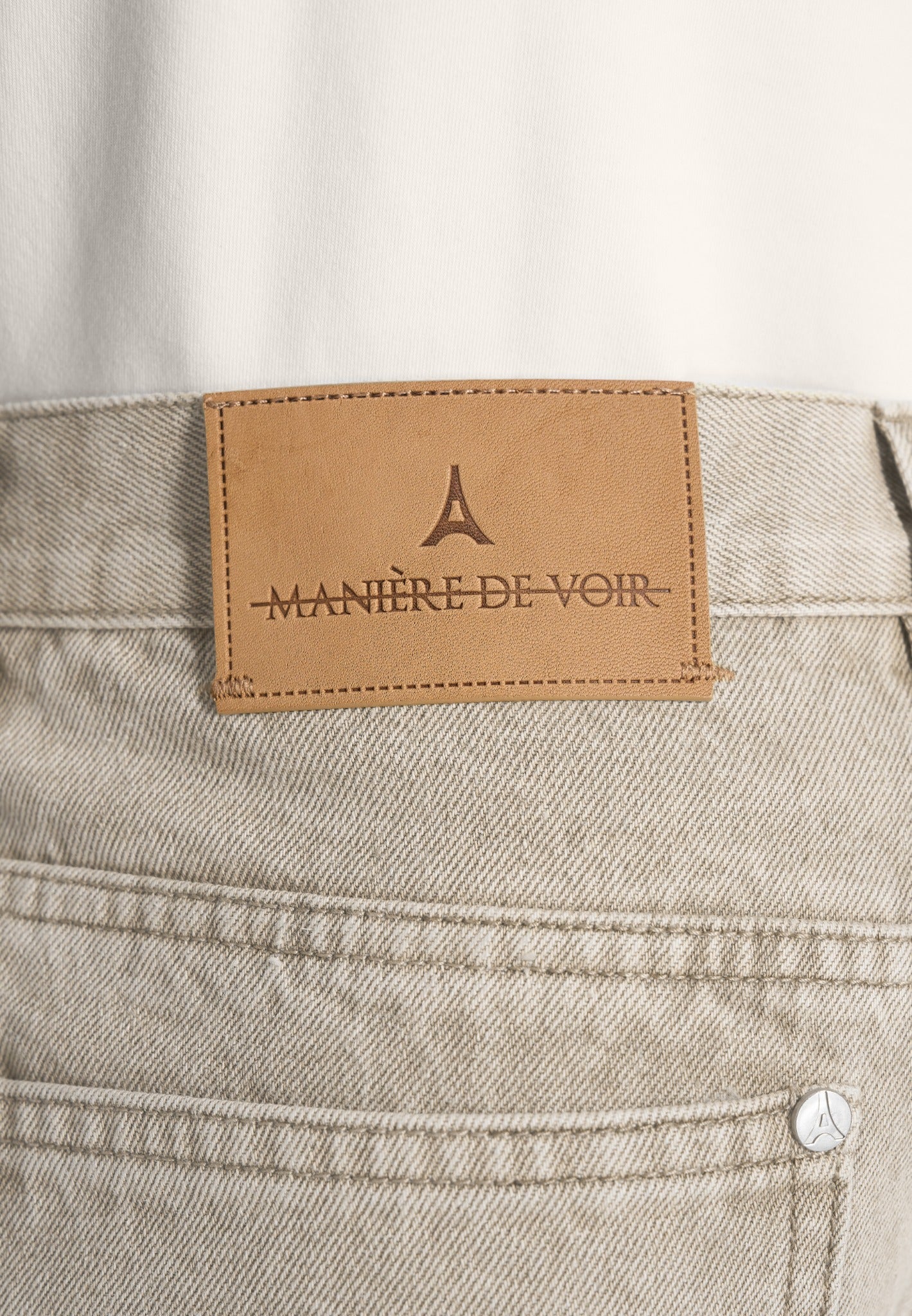 DN002 - Relaxed Fit Denim Jeans - Beige