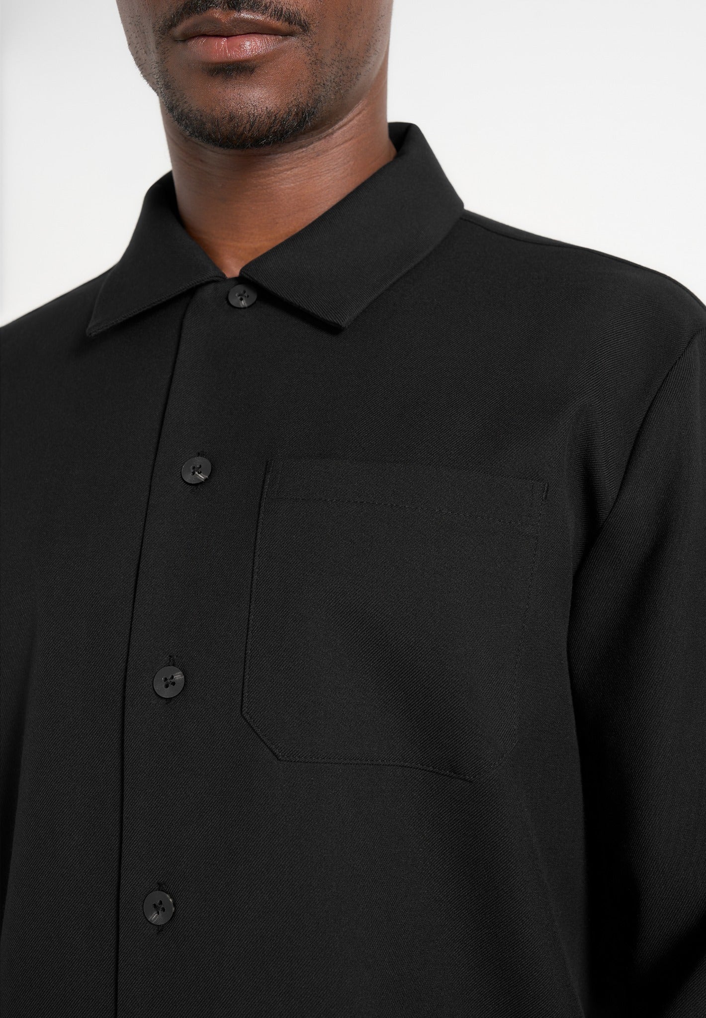 valentin-tailored-overshirt-black