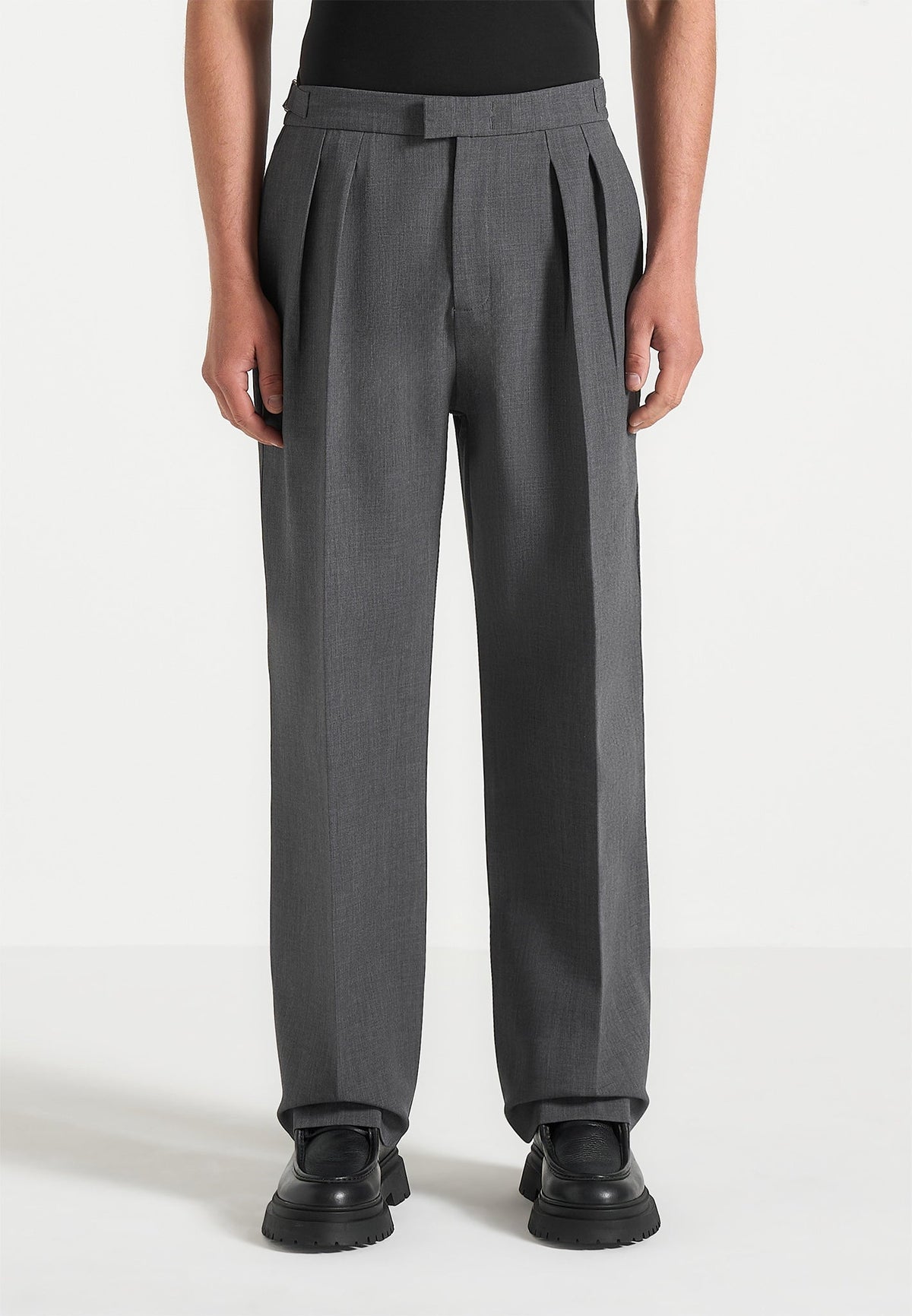 Pierre - Relaxed Fit Hatched Pleated Tailored Pants - Dark Grey