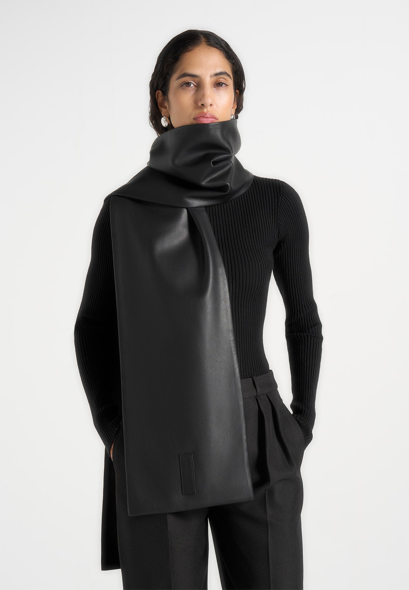 Melia - Reversible Leather & Suede Scarf - Black 