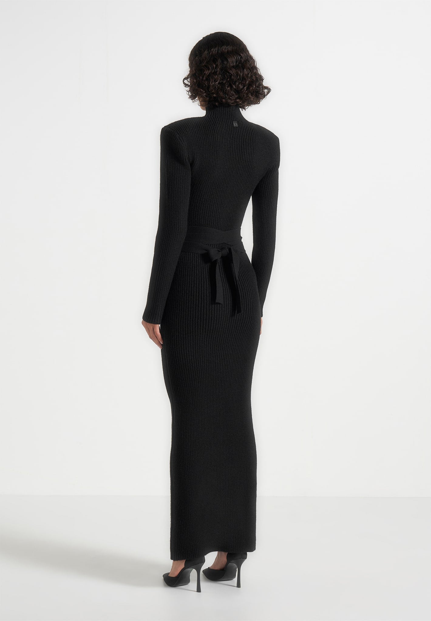 hana-wide-shoulder-knit-dress-with-waist-tie-black