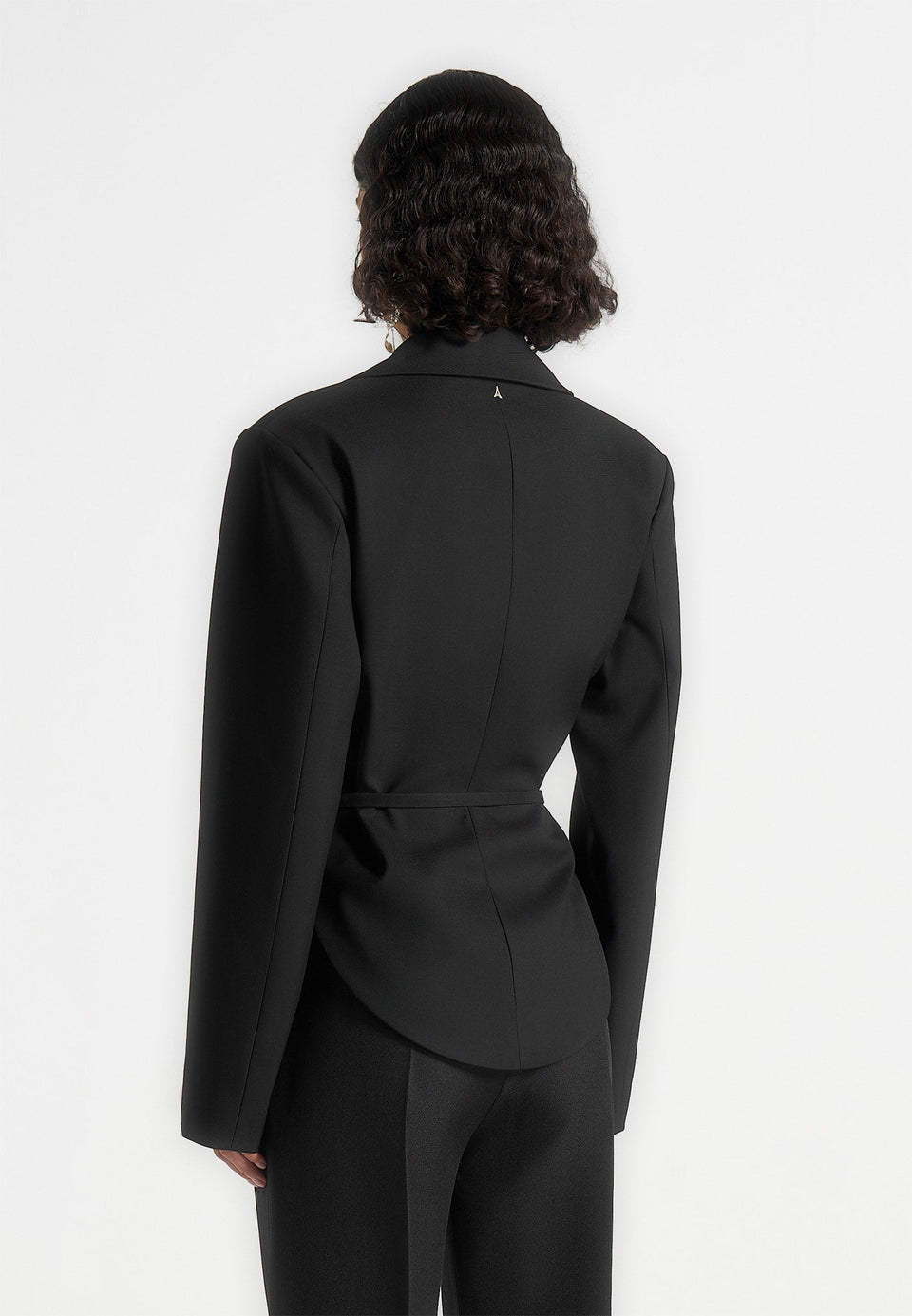 yuna-plunge-tailored-blazer-with-belt-black