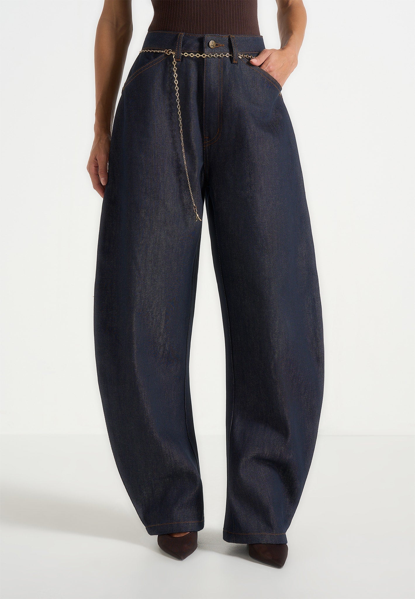Enora - Hourglass Jean With Chain - Indigo 
